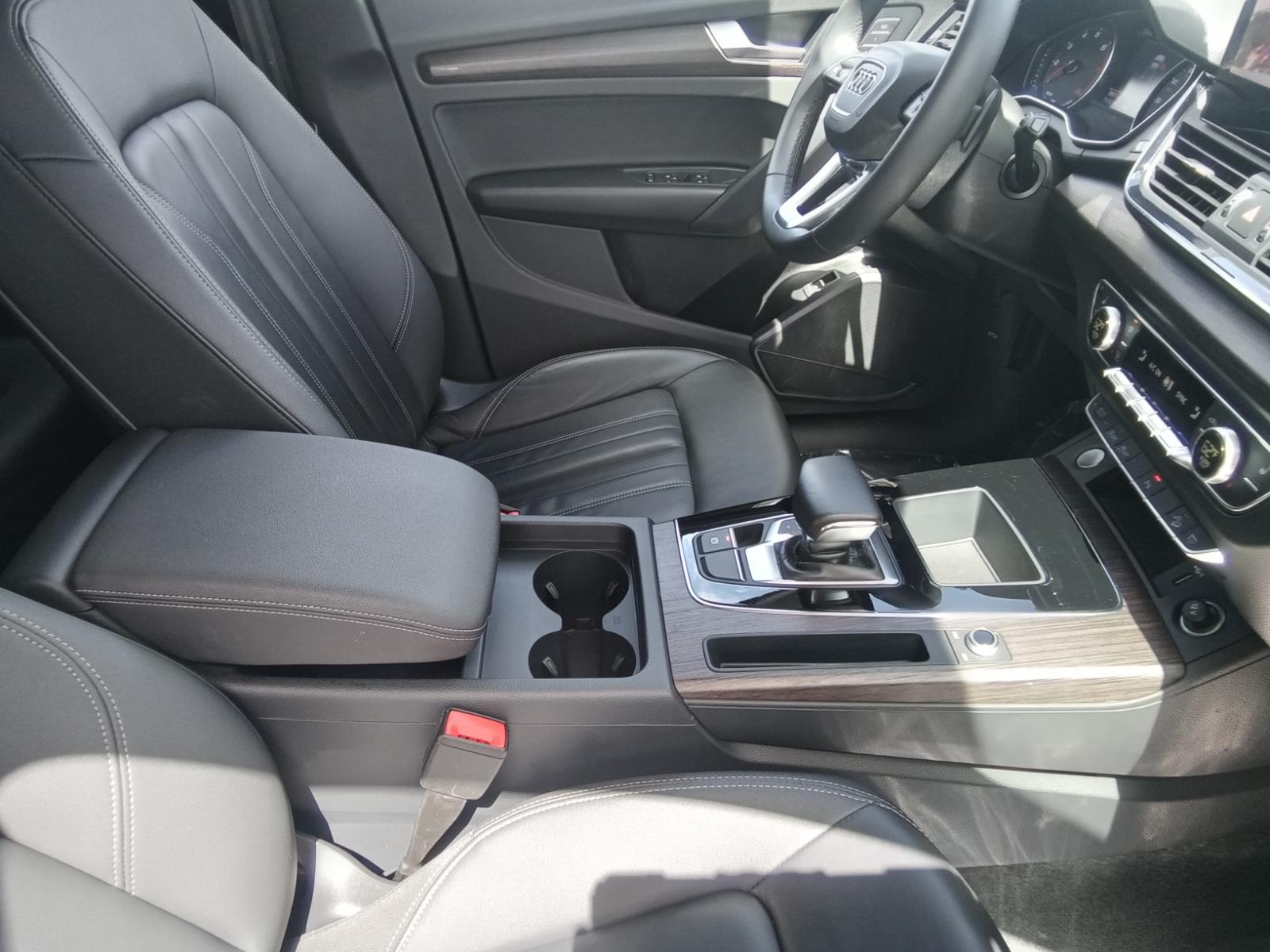 2023 Audi Q5 S line Premium