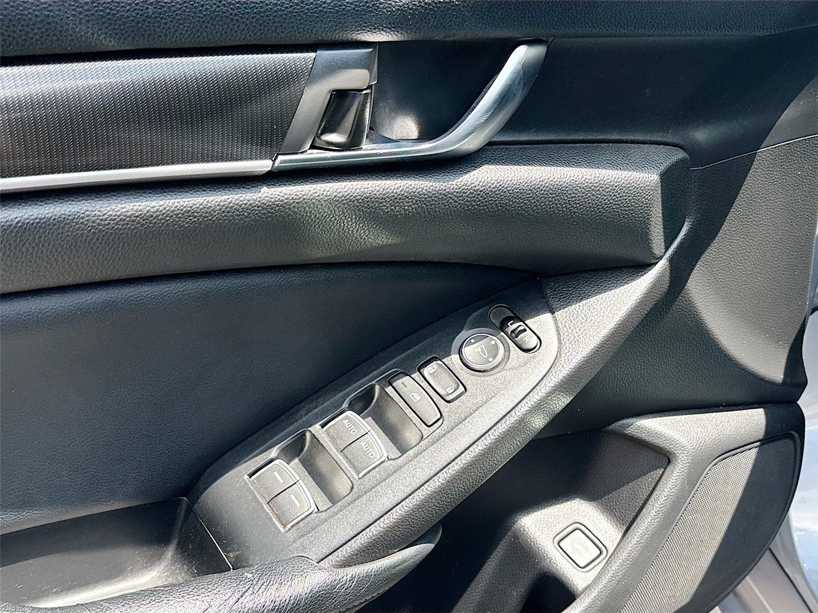2018 Honda Accord Sedan Sport 2.0T