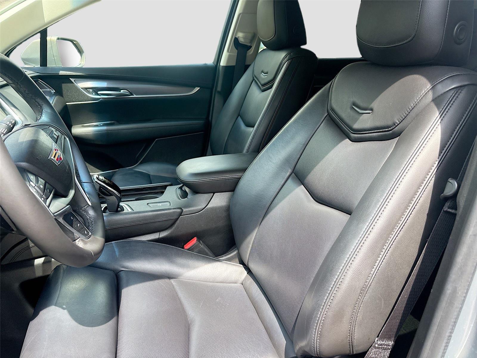 2017 Cadillac XT5 Luxury FWD