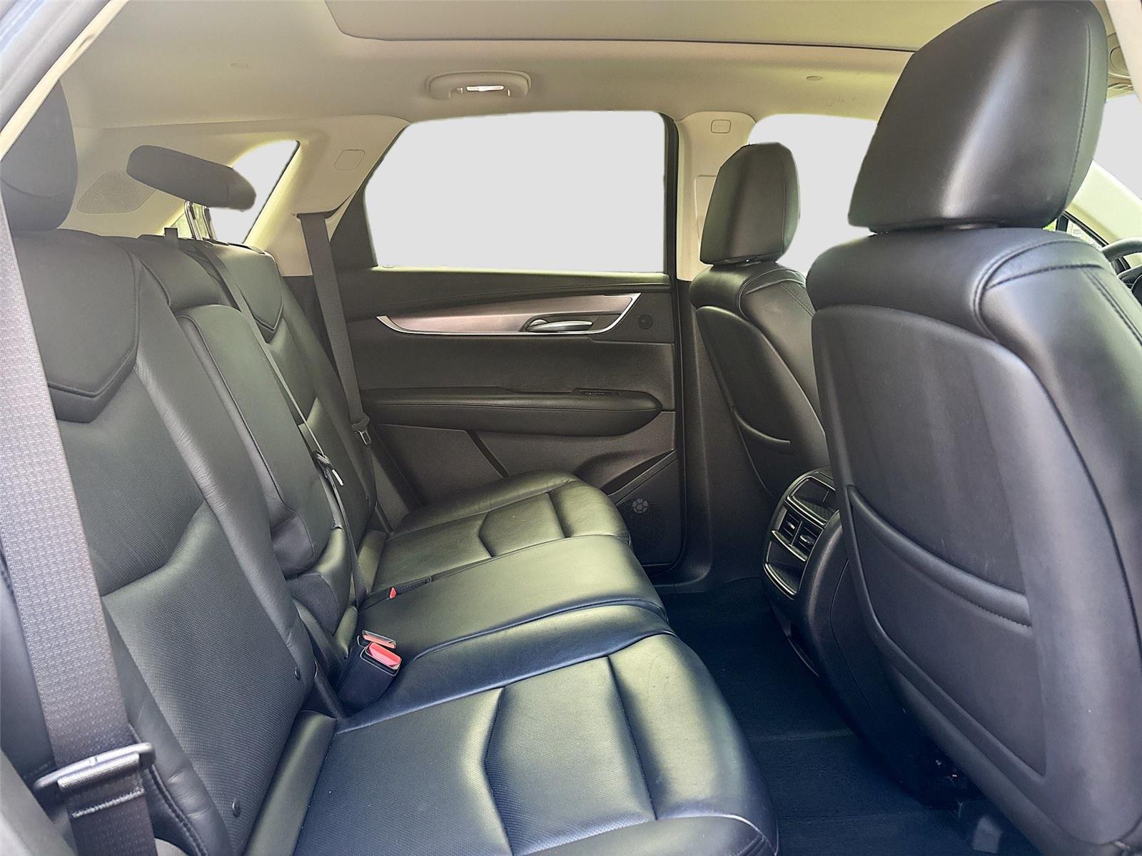 2017 Cadillac XT5 Luxury FWD