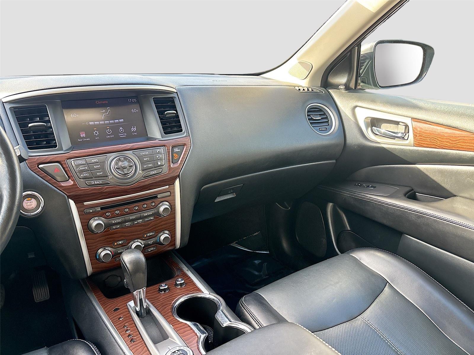 2020 Nissan Pathfinder Platinum
