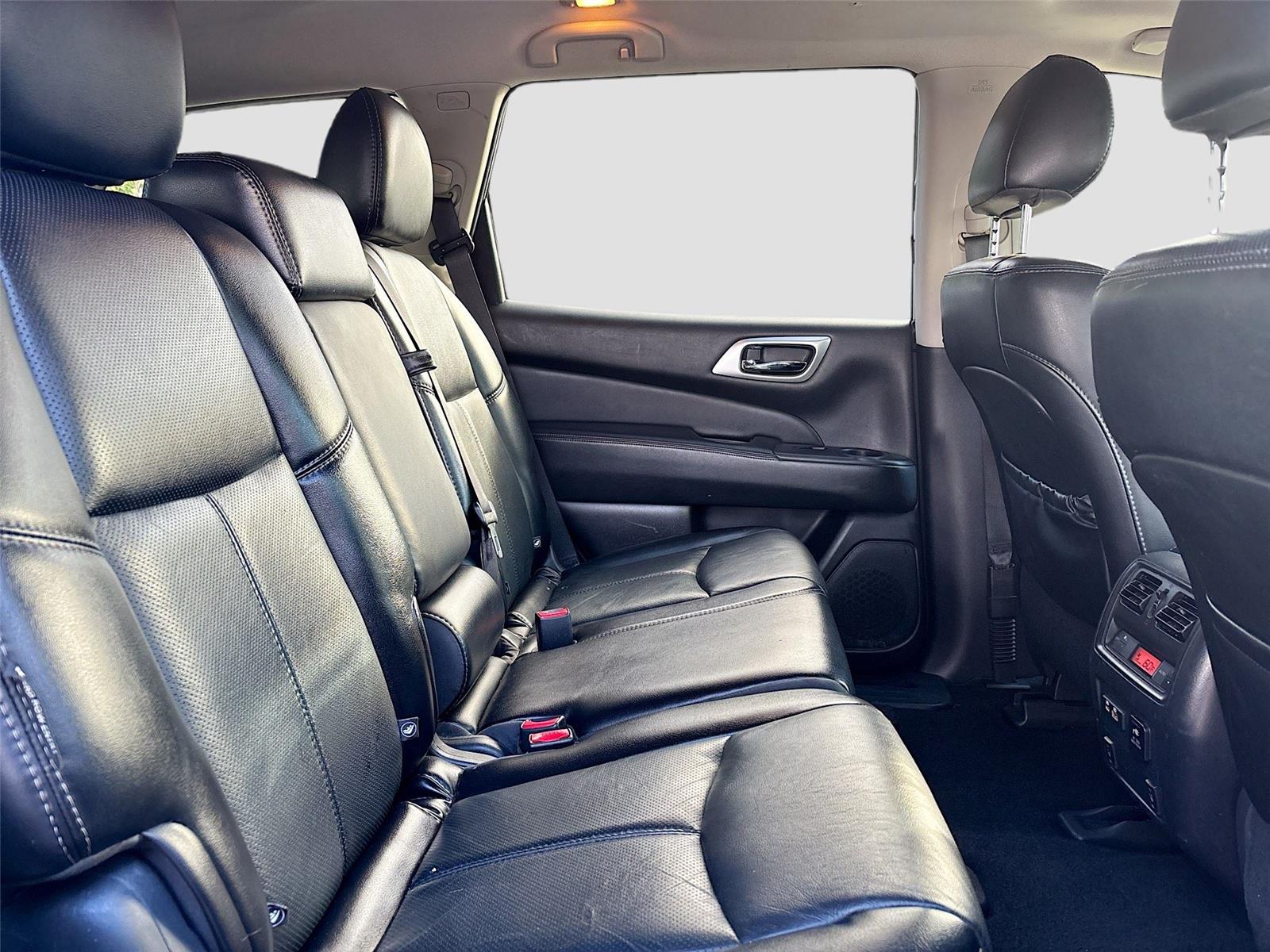 2020 Nissan Pathfinder Platinum
