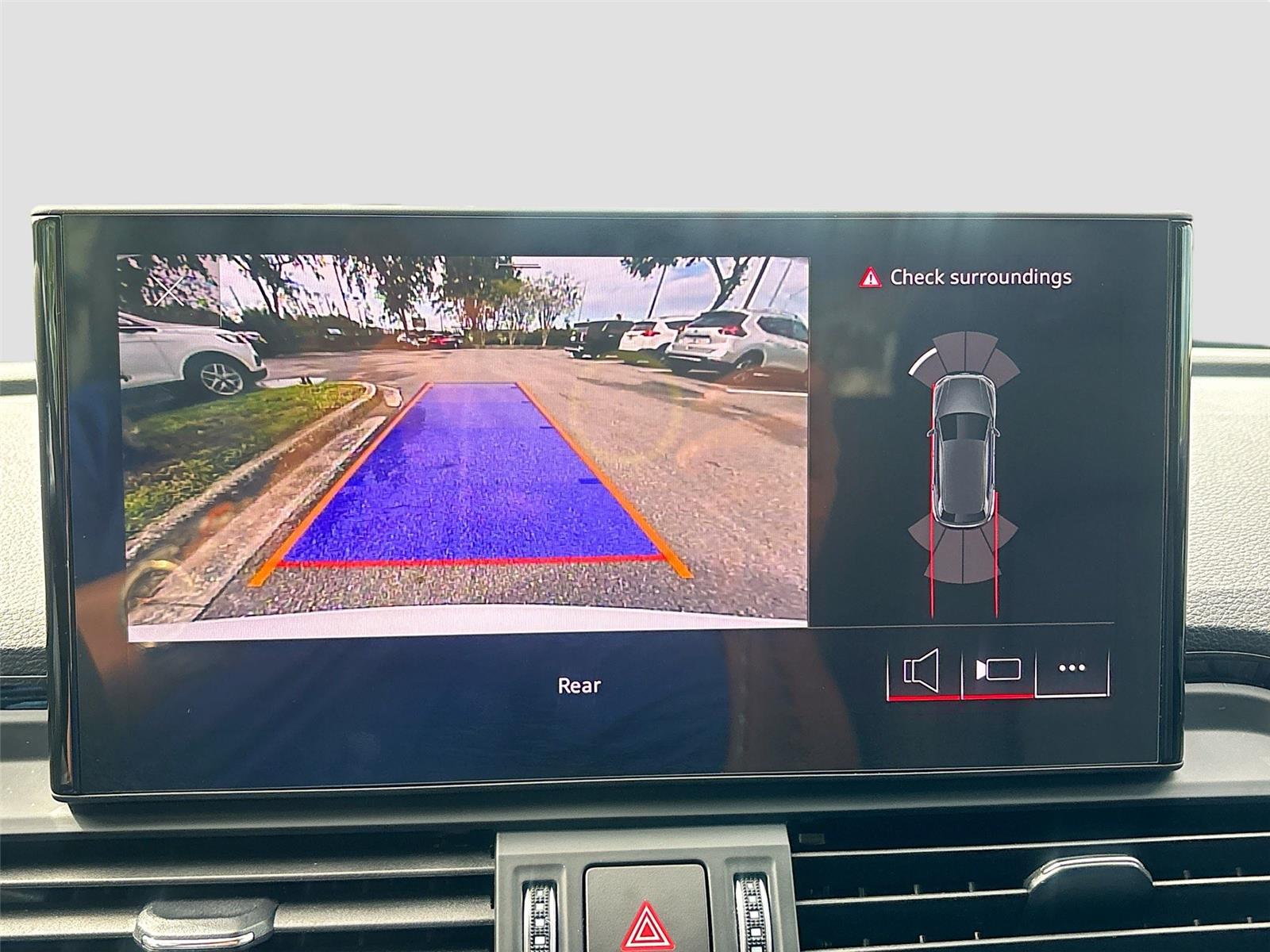 2023 Audi Q5 S line Premium