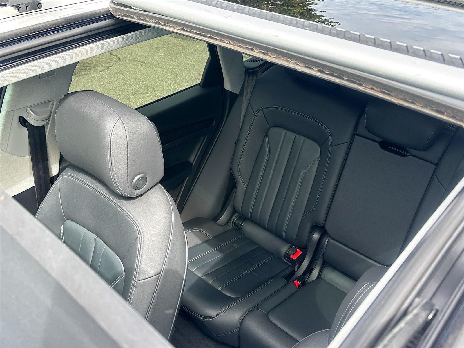 2023 Audi Q5 S line Premium