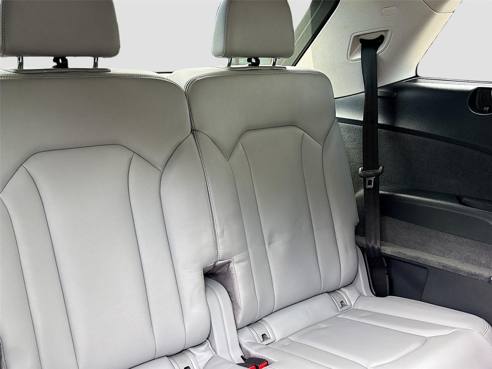 2019 Audi Q7 Premium Plus