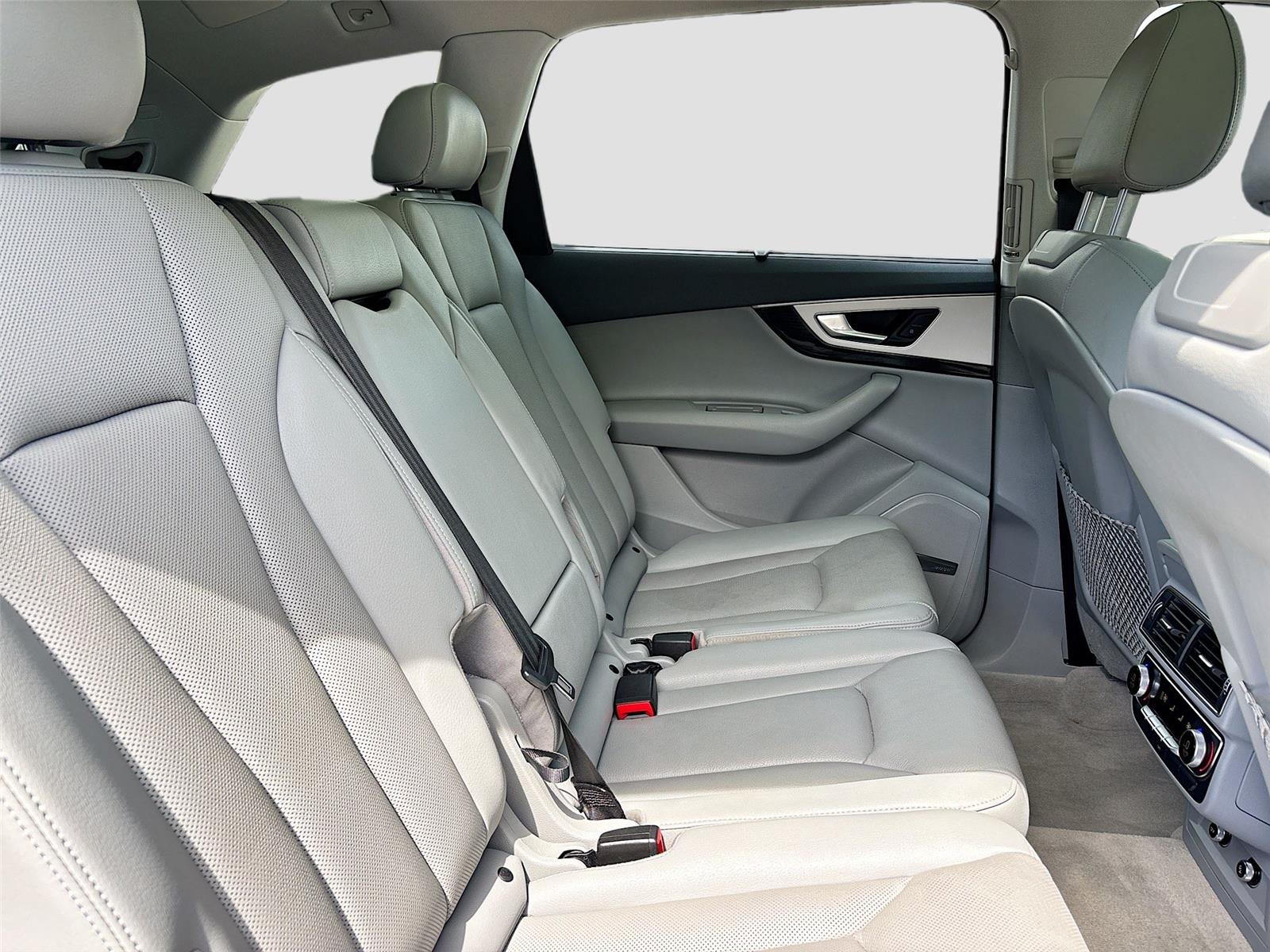 2019 Audi Q7 Premium Plus