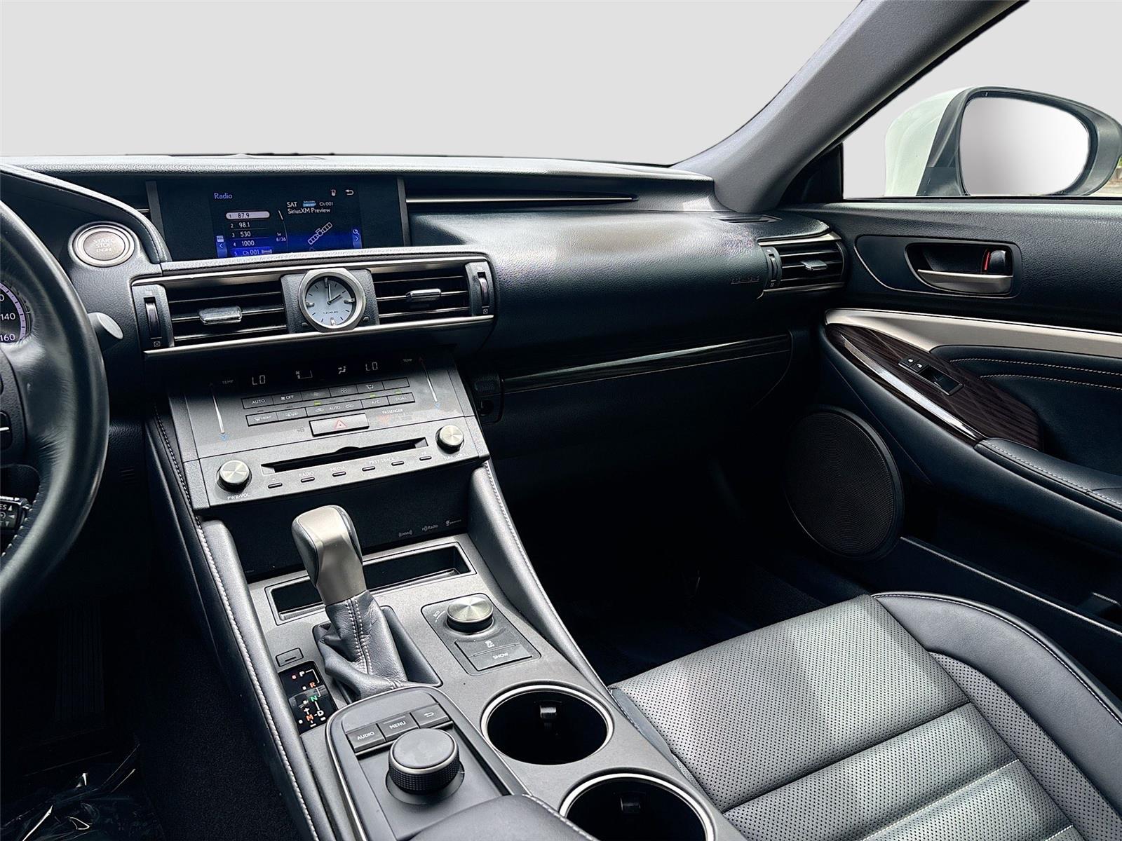 2016 Lexus RC 200t