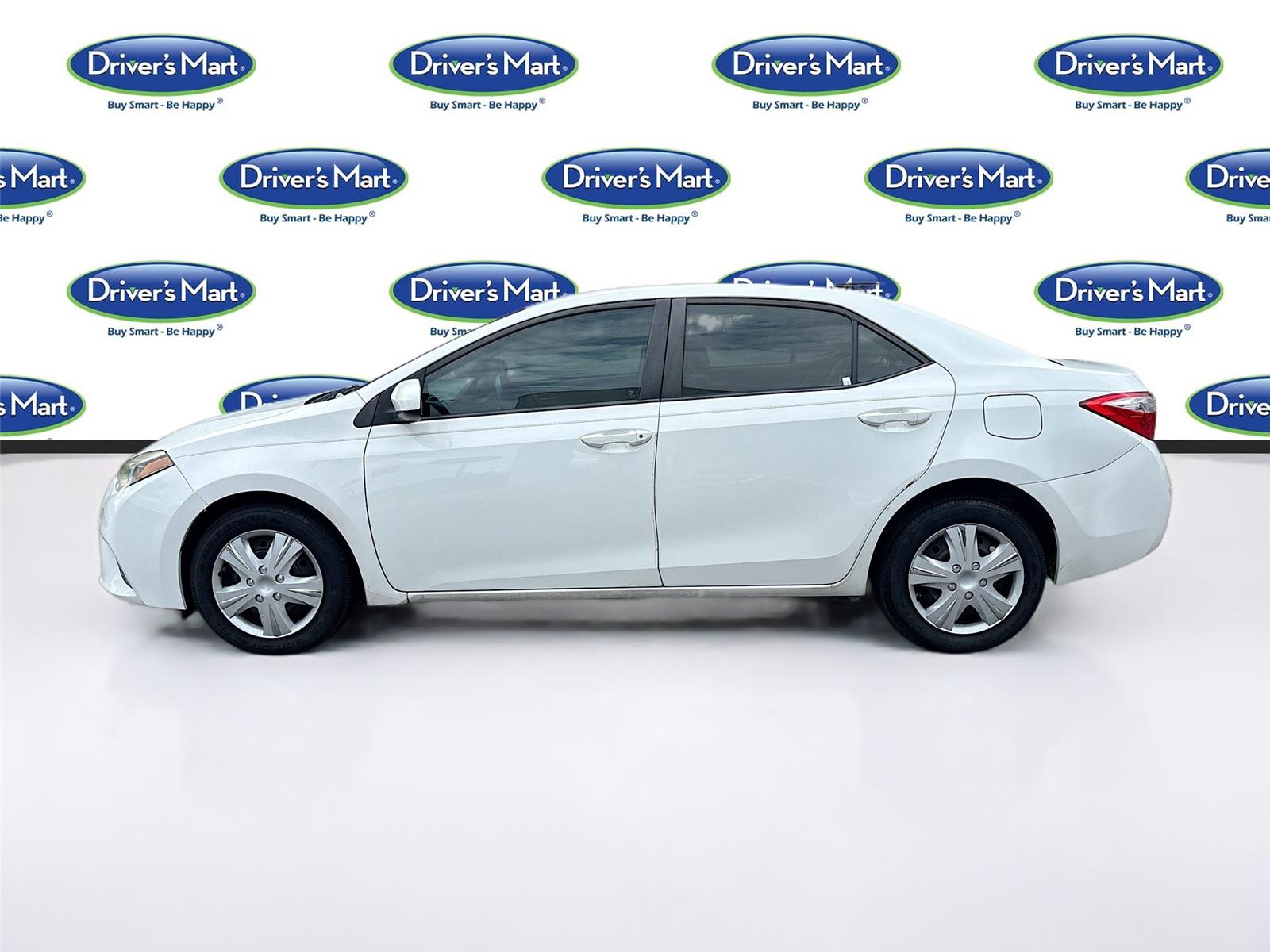 2016 Toyota Corolla LE photo 3