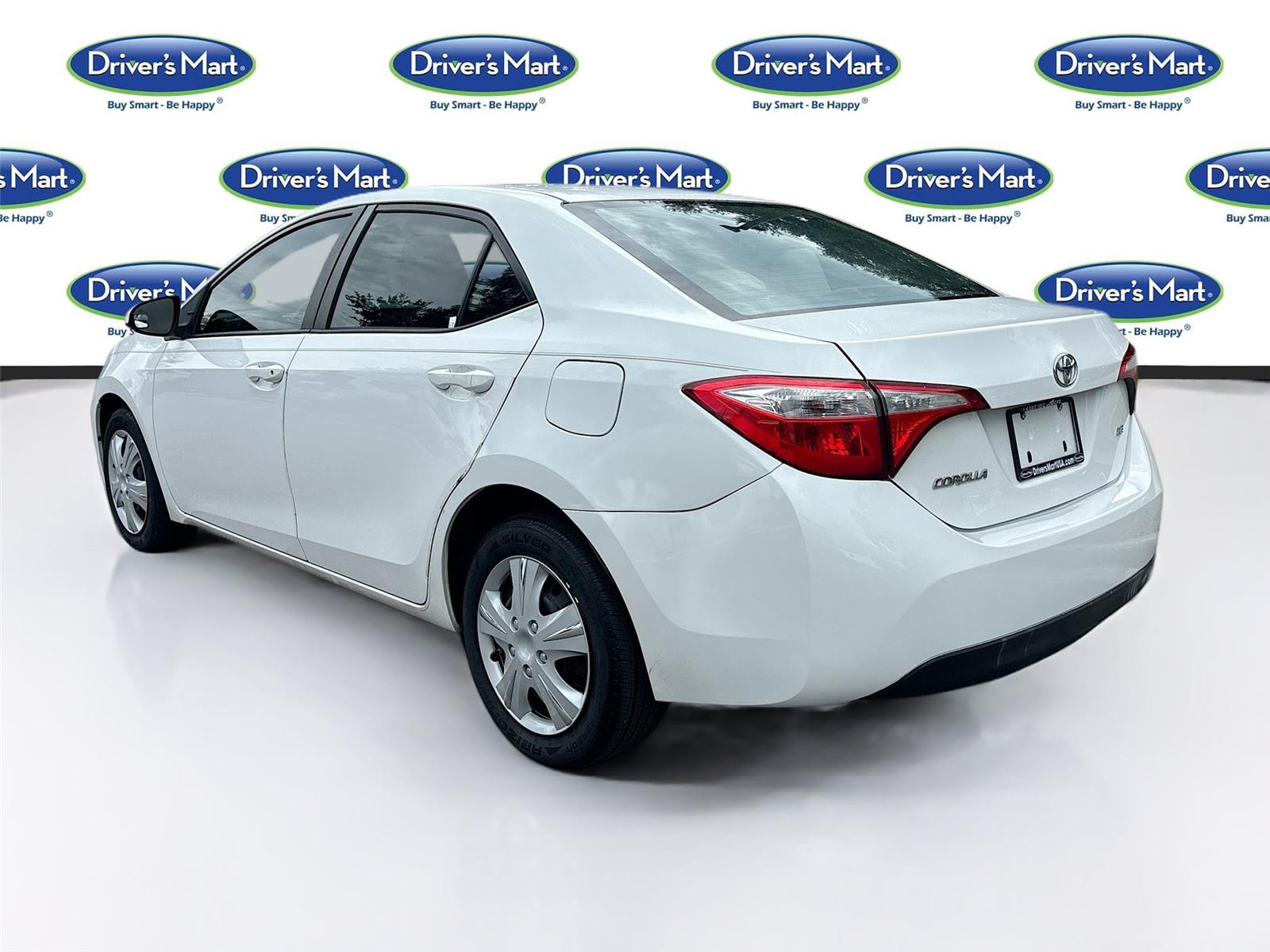 2016 Toyota Corolla LE photo 4