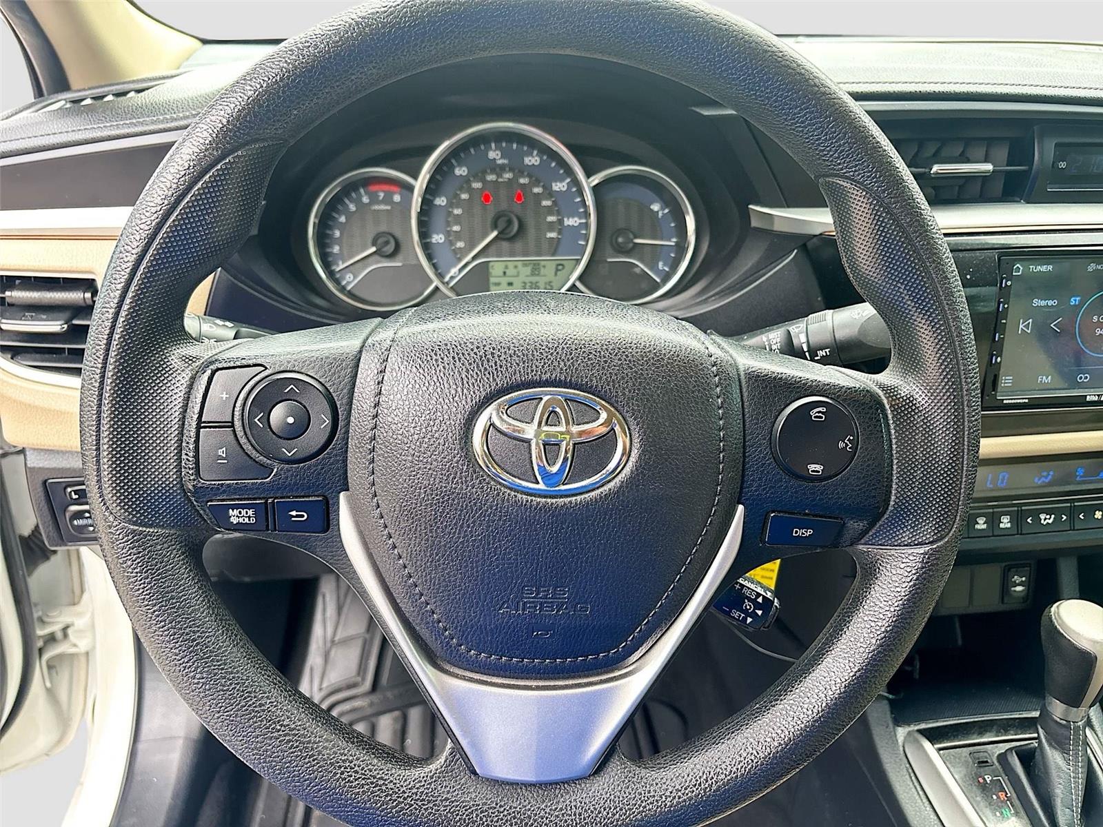2016 Toyota Corolla LE photo 9