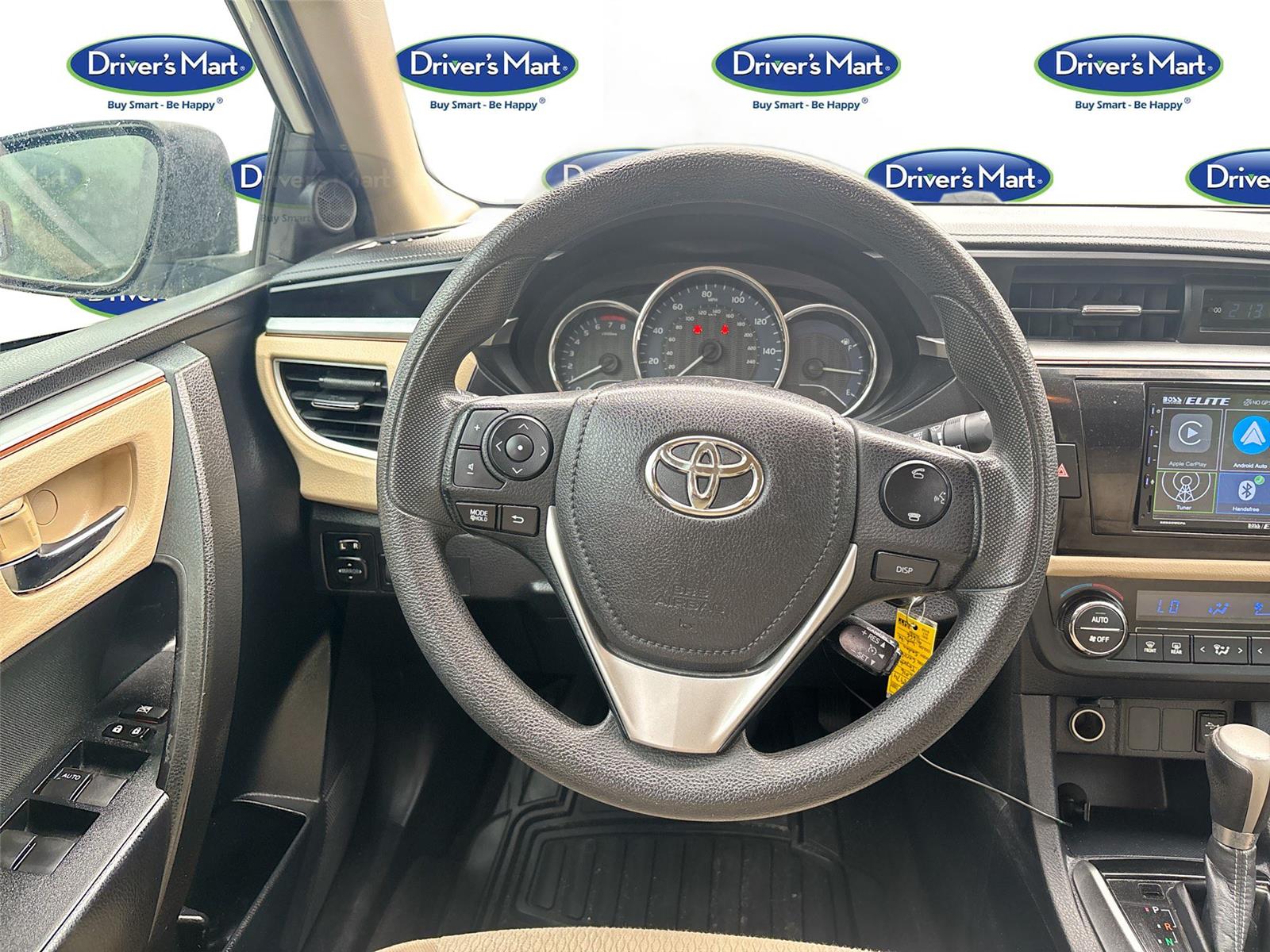 2016 Toyota Corolla LE photo 17