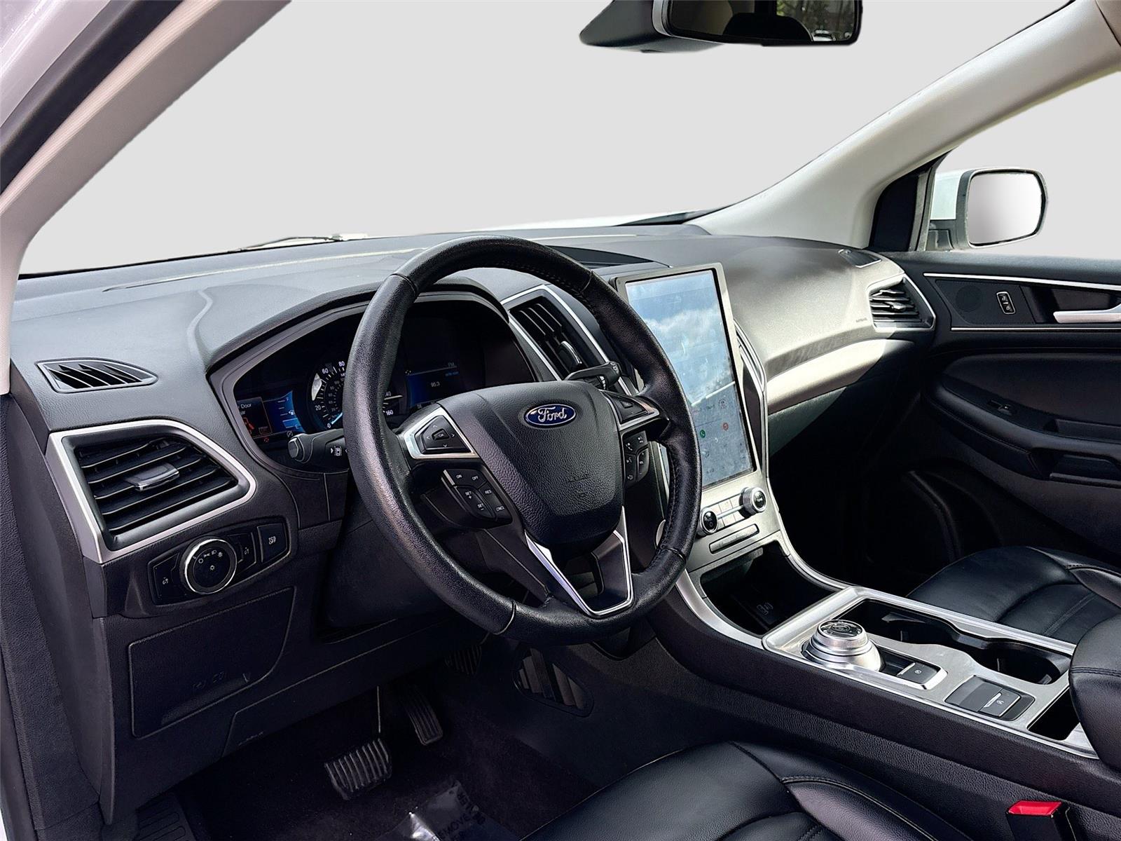 2024 Ford Edge SEL photo 9