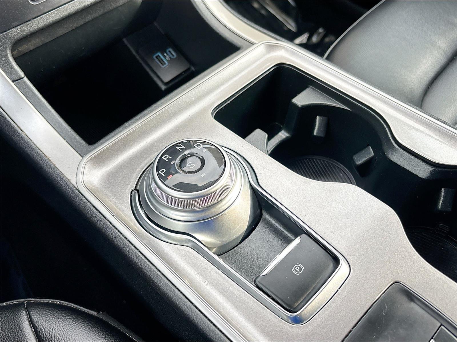 2024 Ford Edge SEL photo 16
