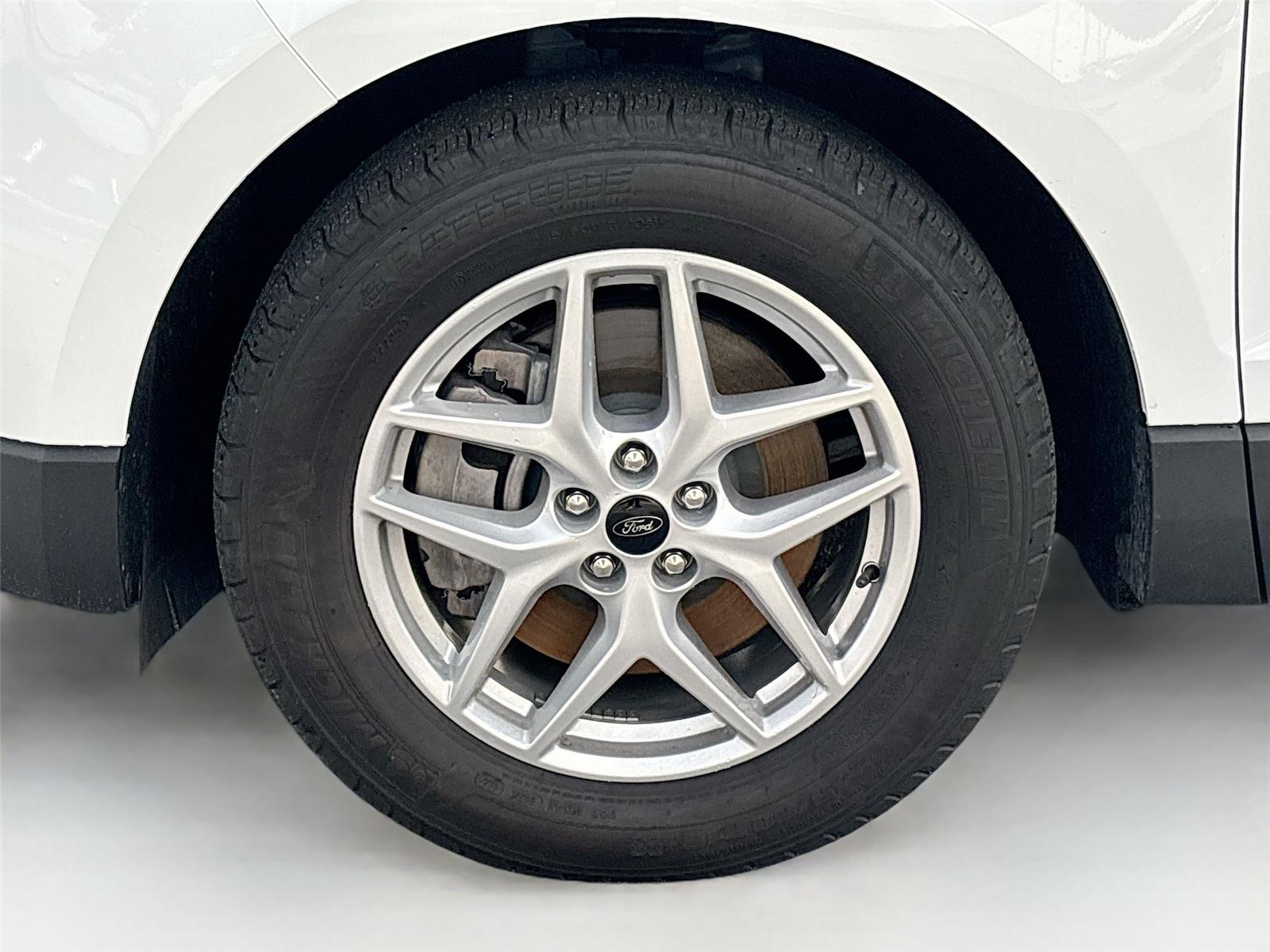2024 Ford Edge SEL photo 29
