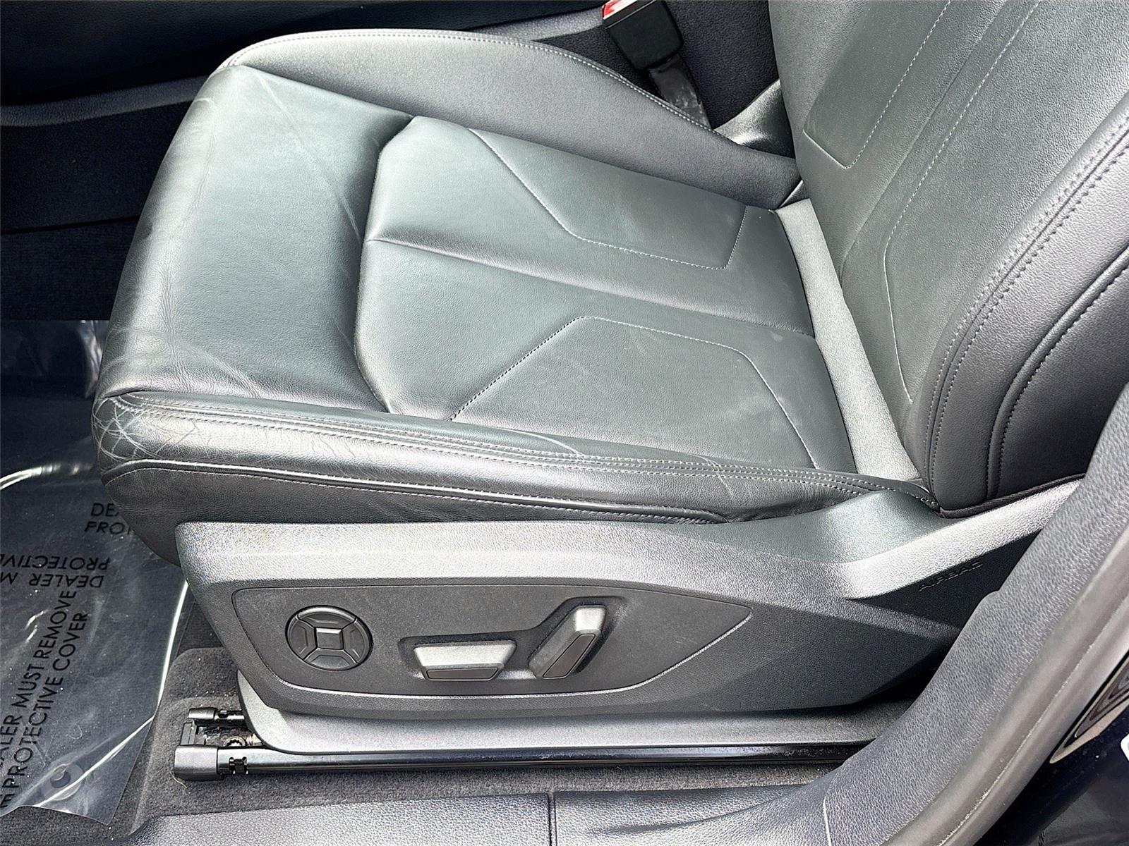 2023 Audi Q3 S line Premium photo 18