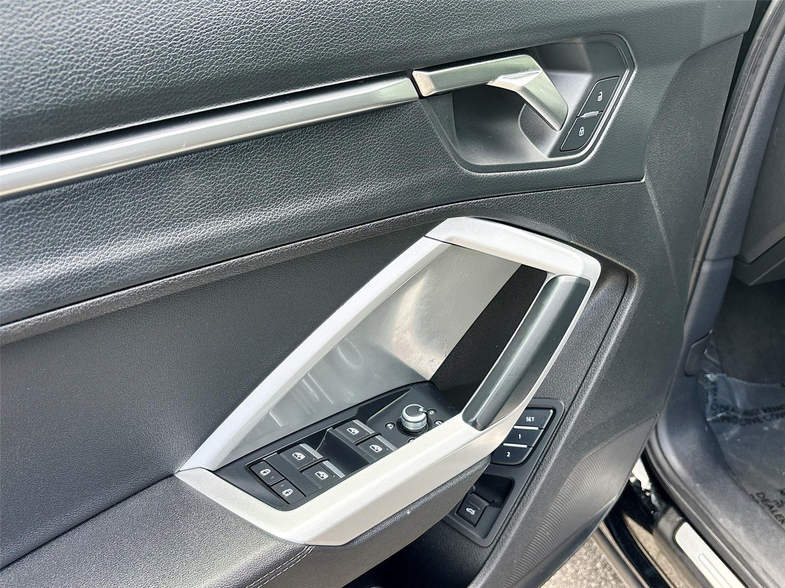 2023 Audi Q3 S line Premium photo 17