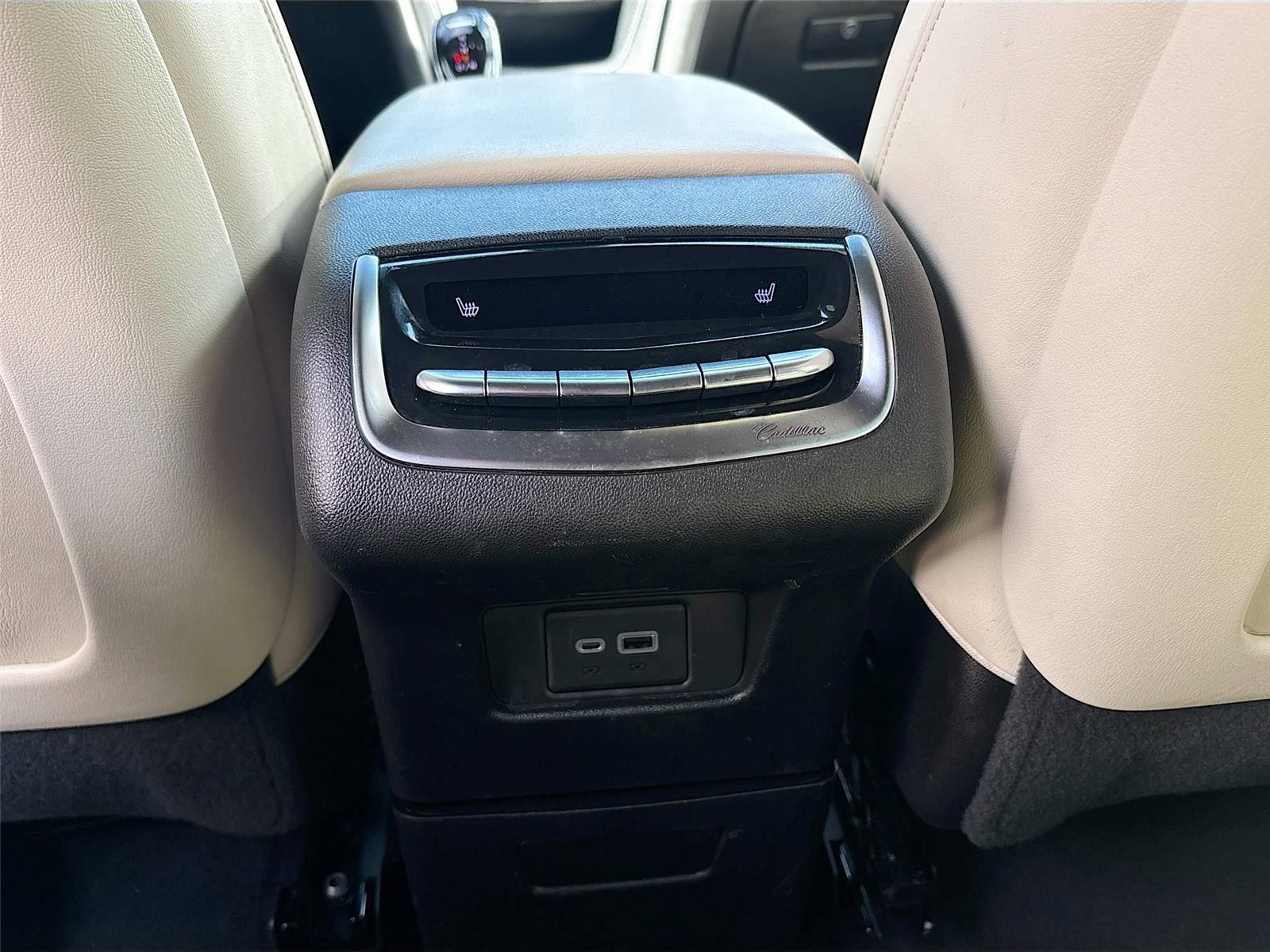 2021 Cadillac XT6 Sport photo 27