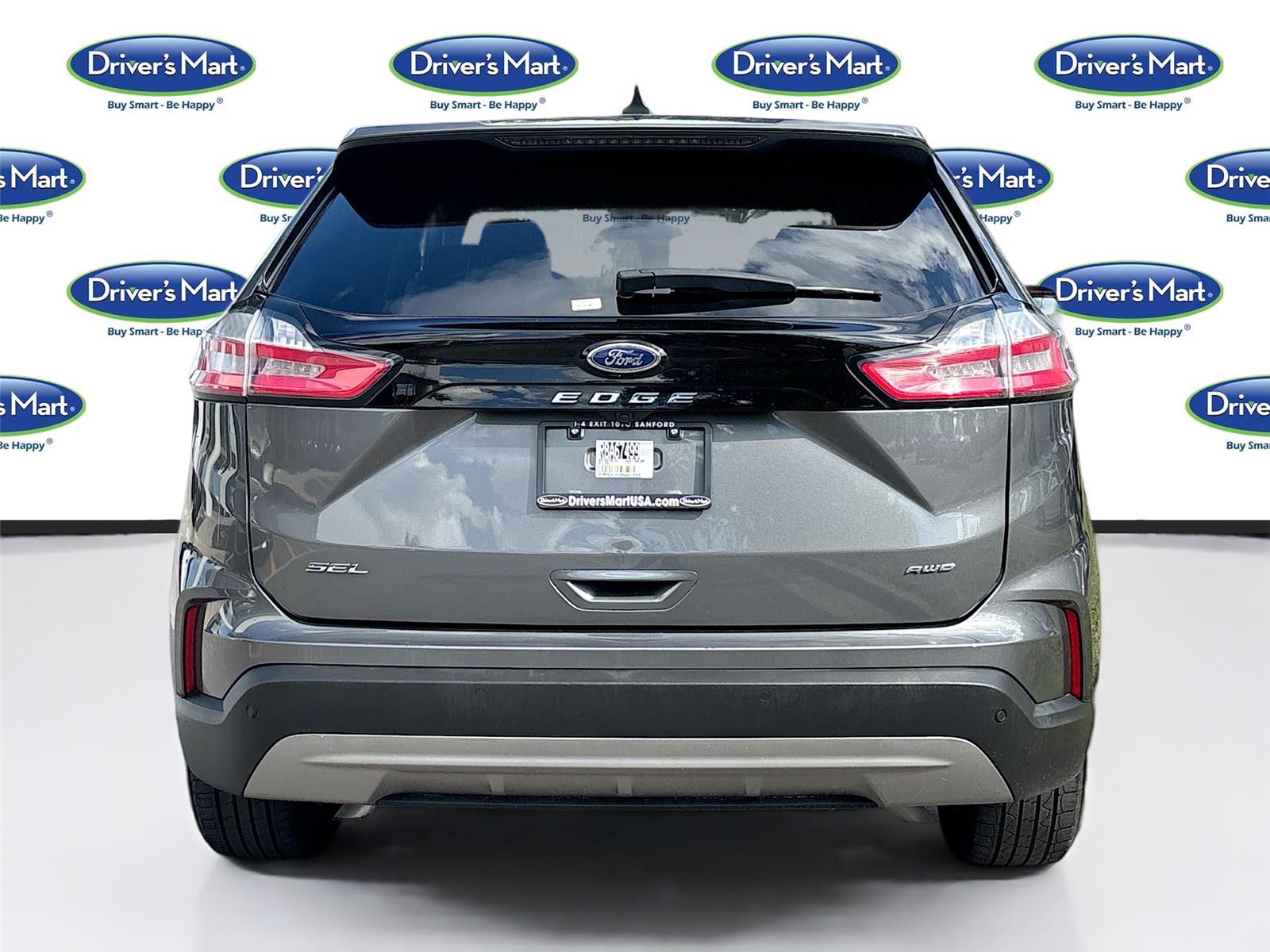 2024 Ford Edge SEL photo 2