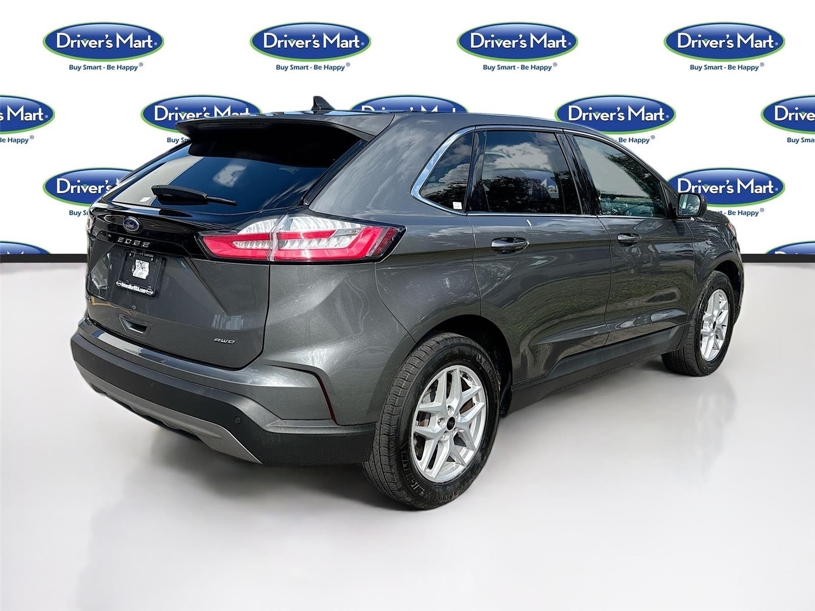 2024 Ford Edge SEL photo 3