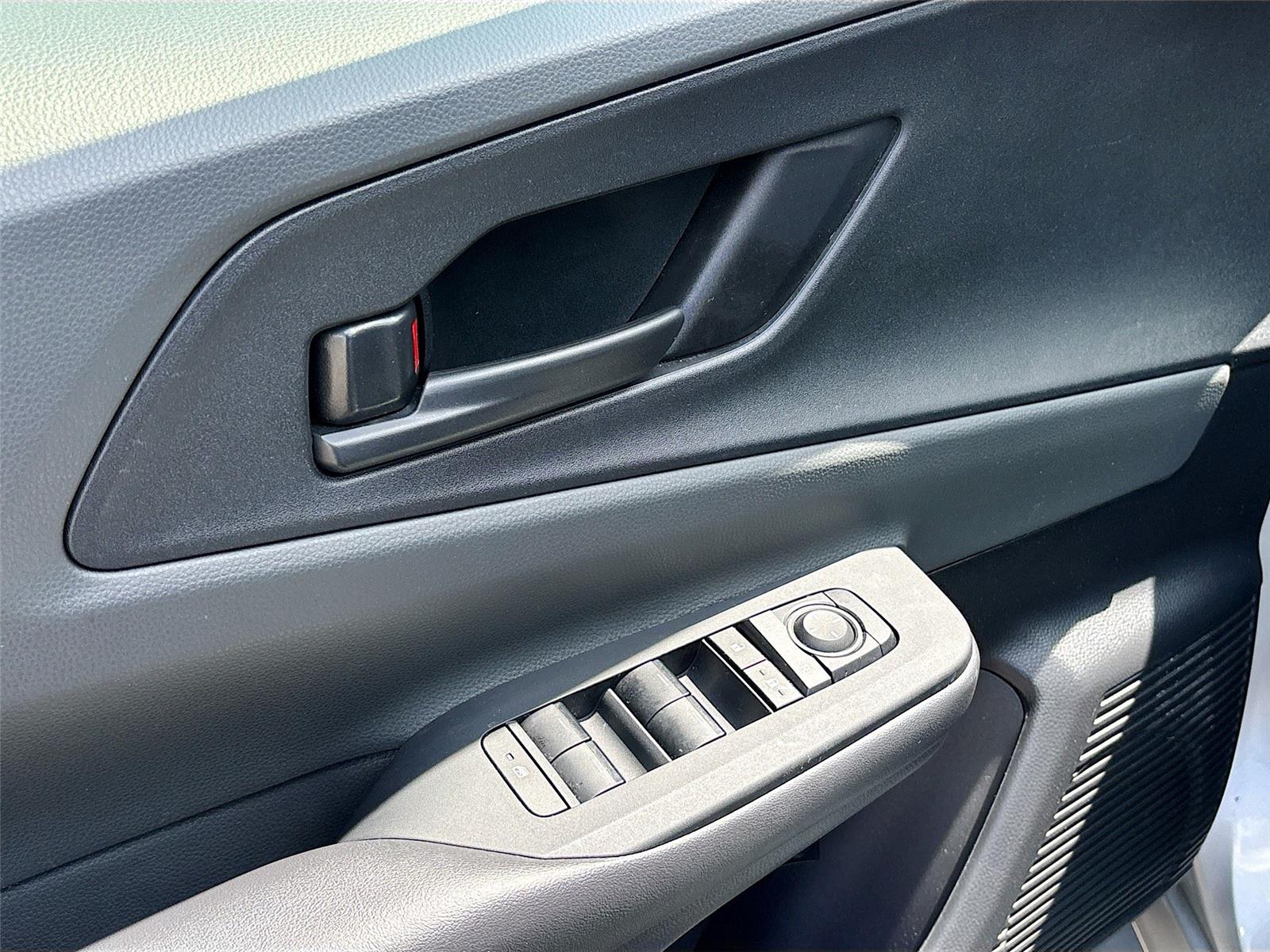 2024 Toyota Prius LE photo 17