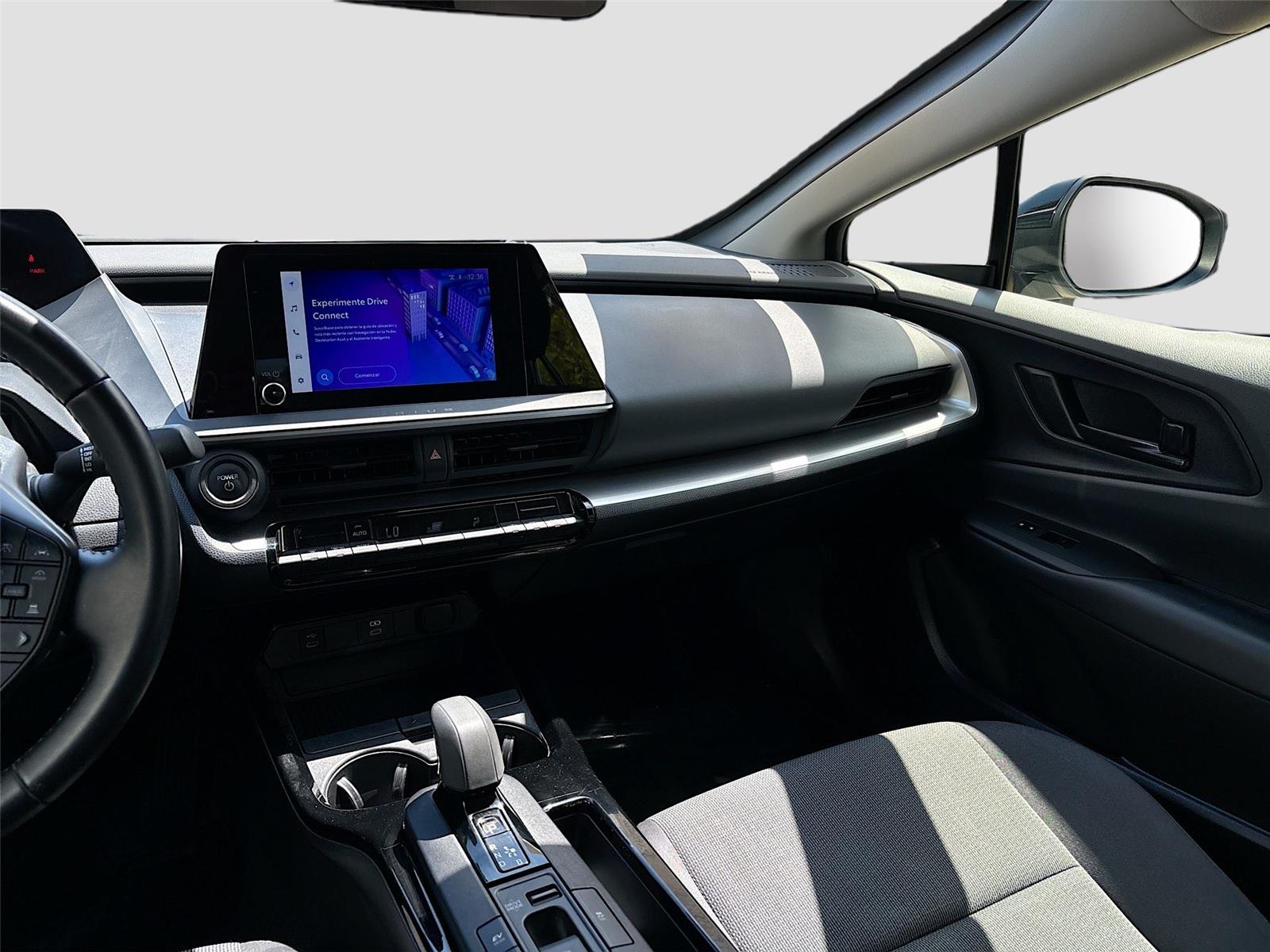 2024 Toyota Prius LE photo 22