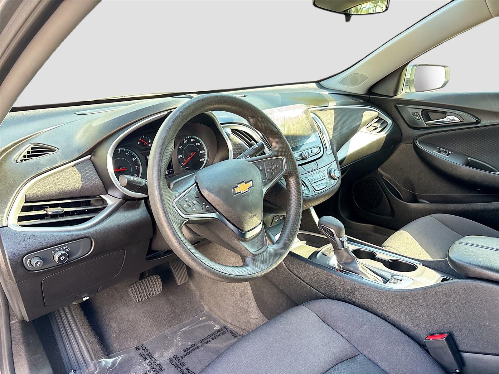 2024 Chevrolet Malibu 1LT photo 9
