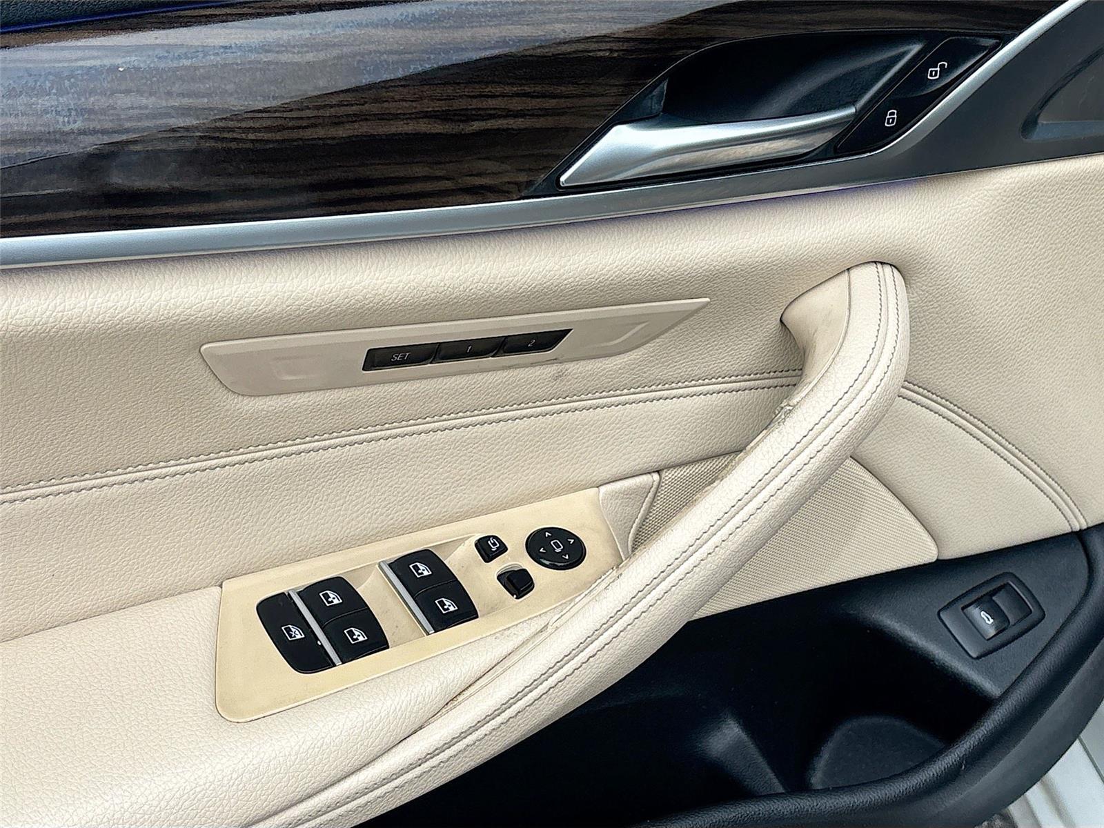 2019 BMW 5 Series 530i