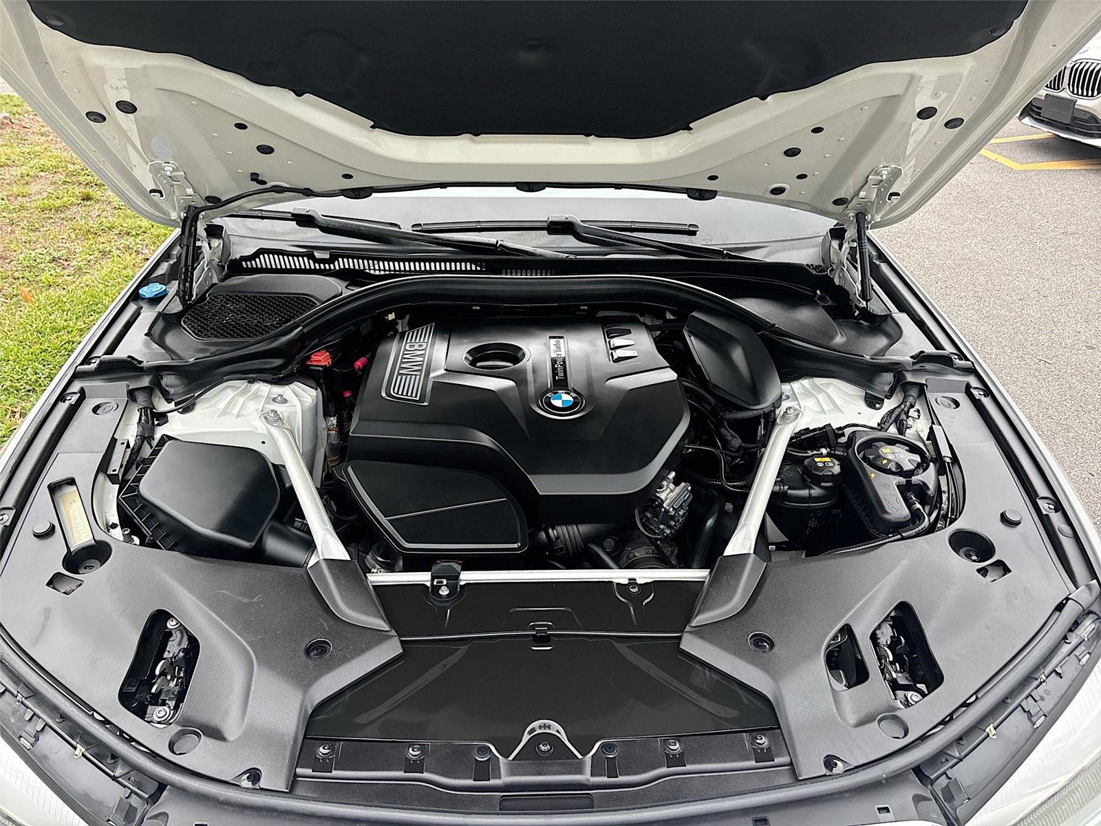 2019 BMW 5 Series 530i