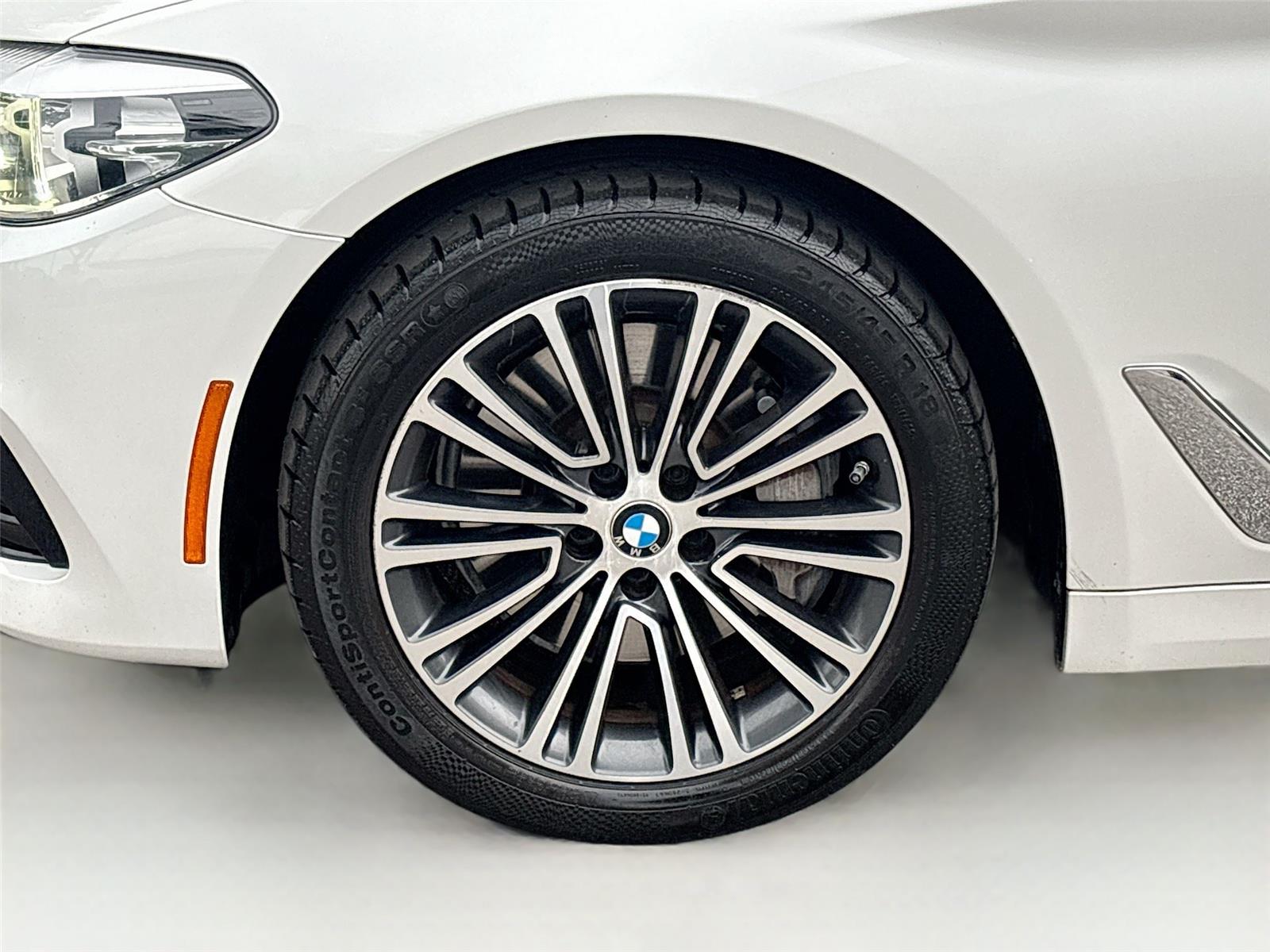 2019 BMW 5 Series 530i