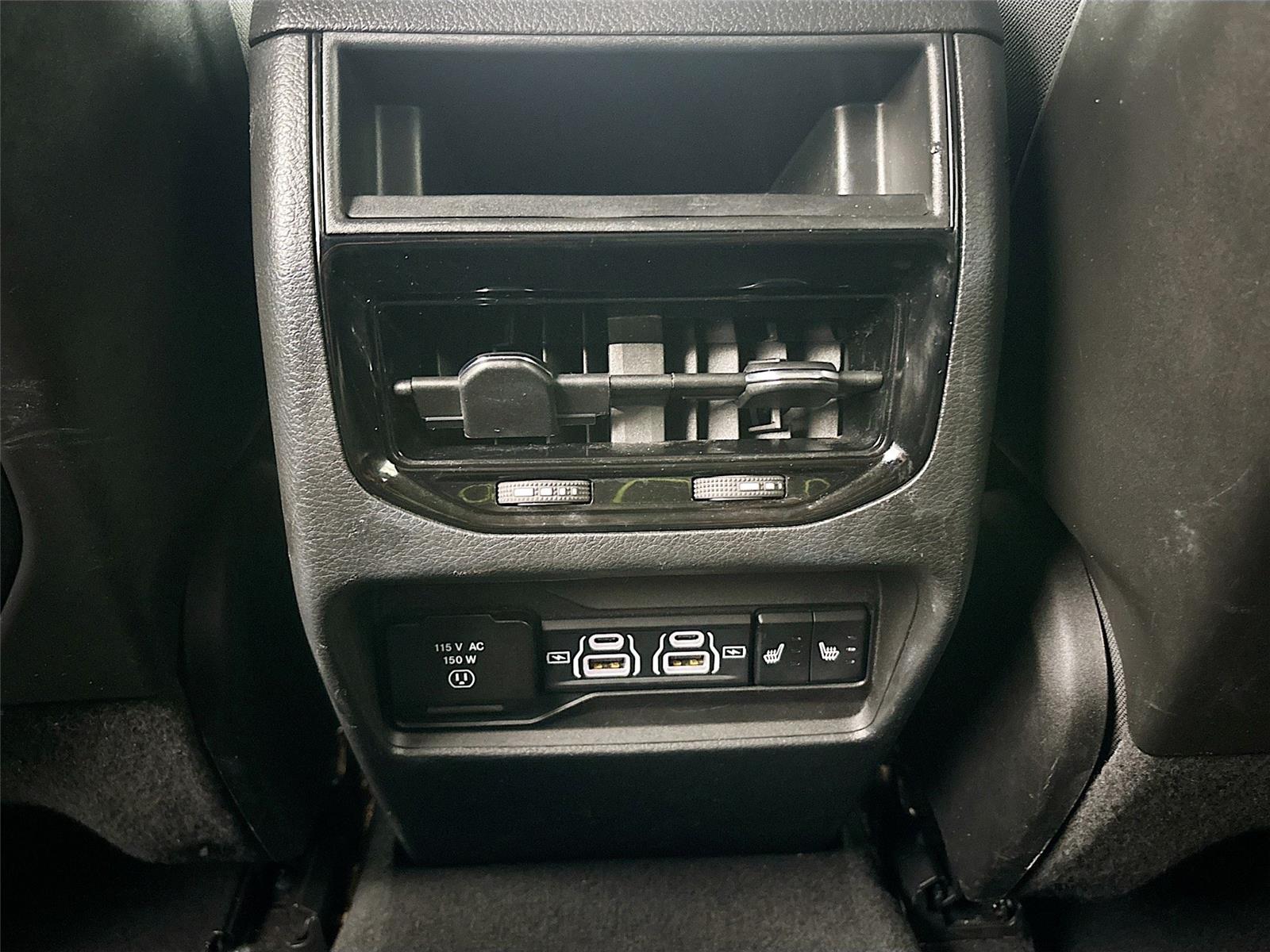 2023 Jeep Cherokee 4xe photo 24