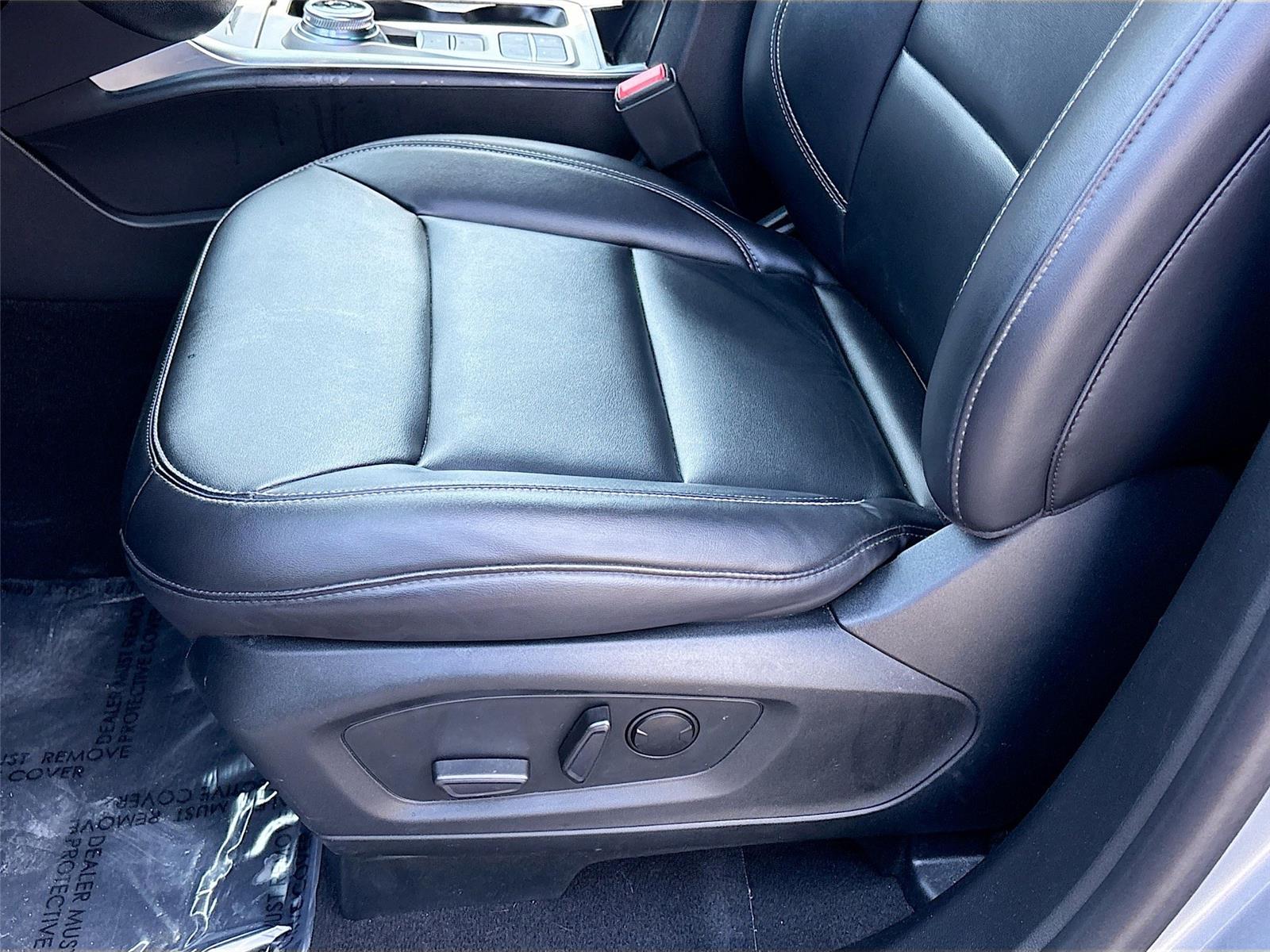 2024 Ford Explorer XLT photo 20