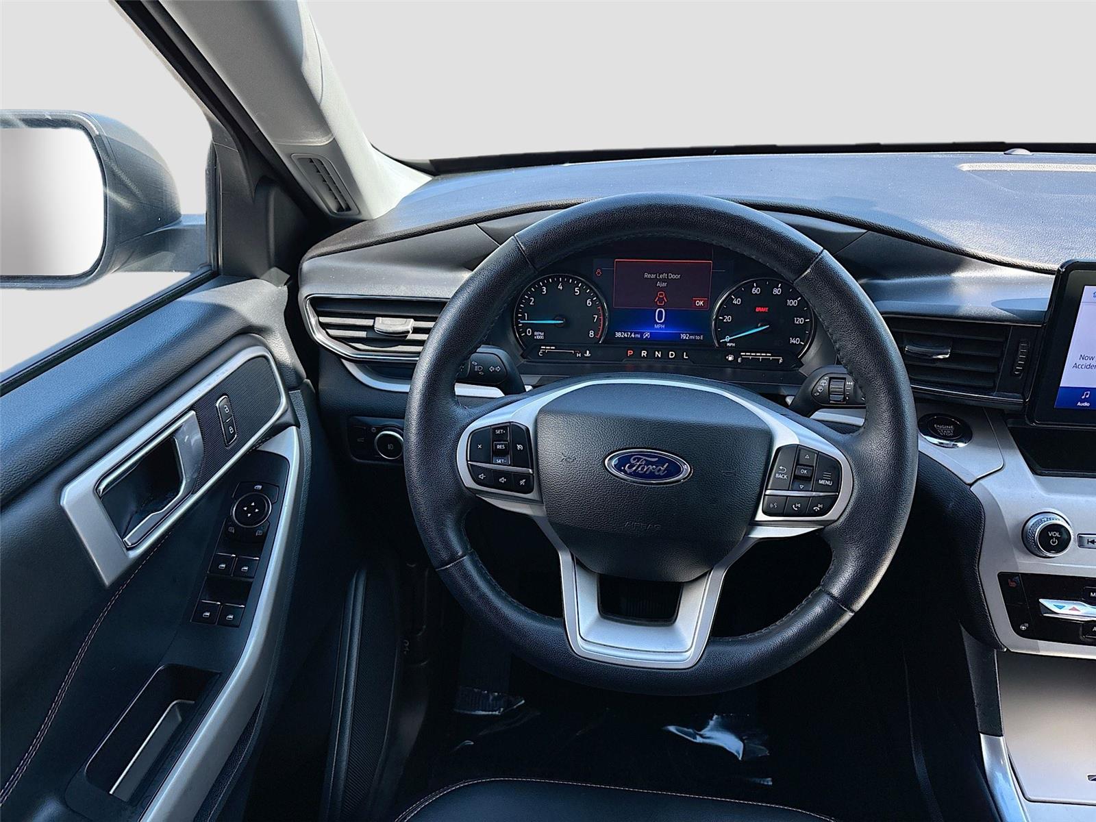 2024 Ford Explorer XLT photo 23