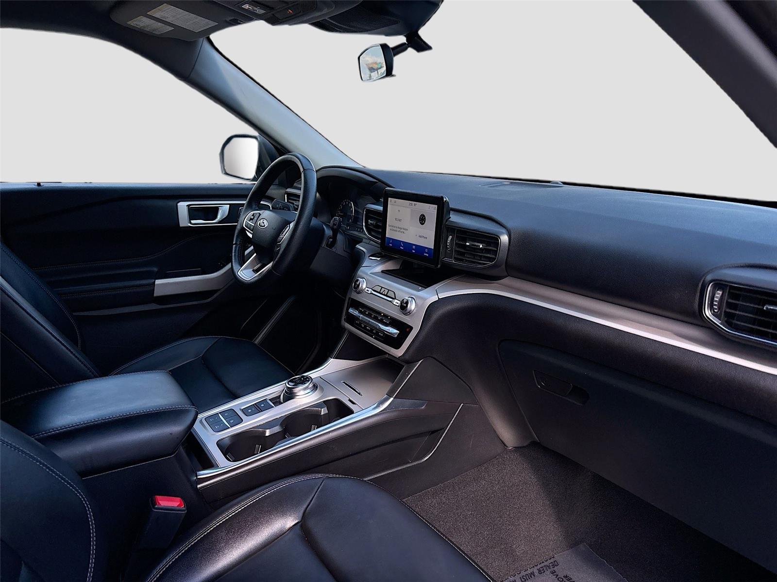 2024 Ford Explorer XLT photo 29