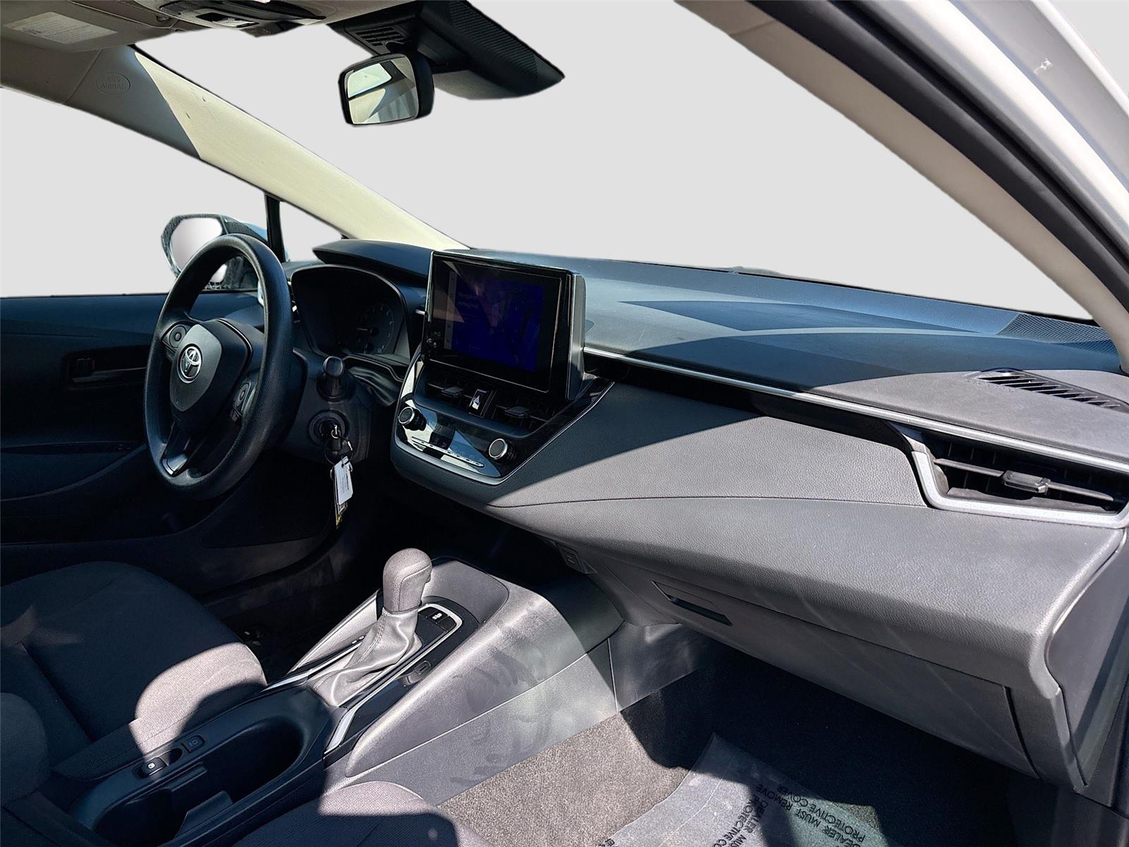 2024 Toyota Corolla LE photo 25
