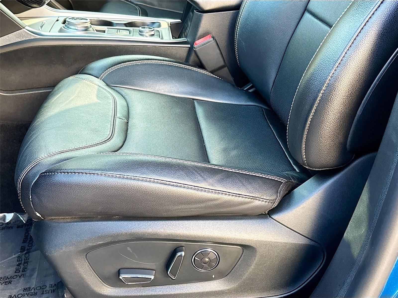 2020 Ford Explorer ST photo 16