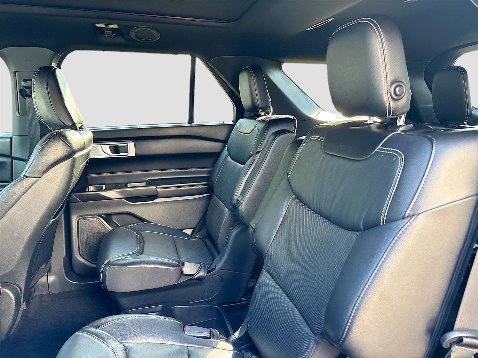 2020 Ford Explorer ST photo 22