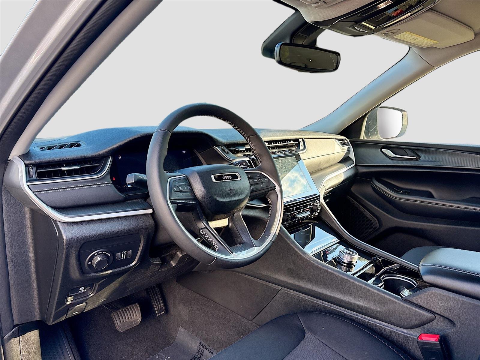 2023 Jeep Grand Cherokee L Laredo