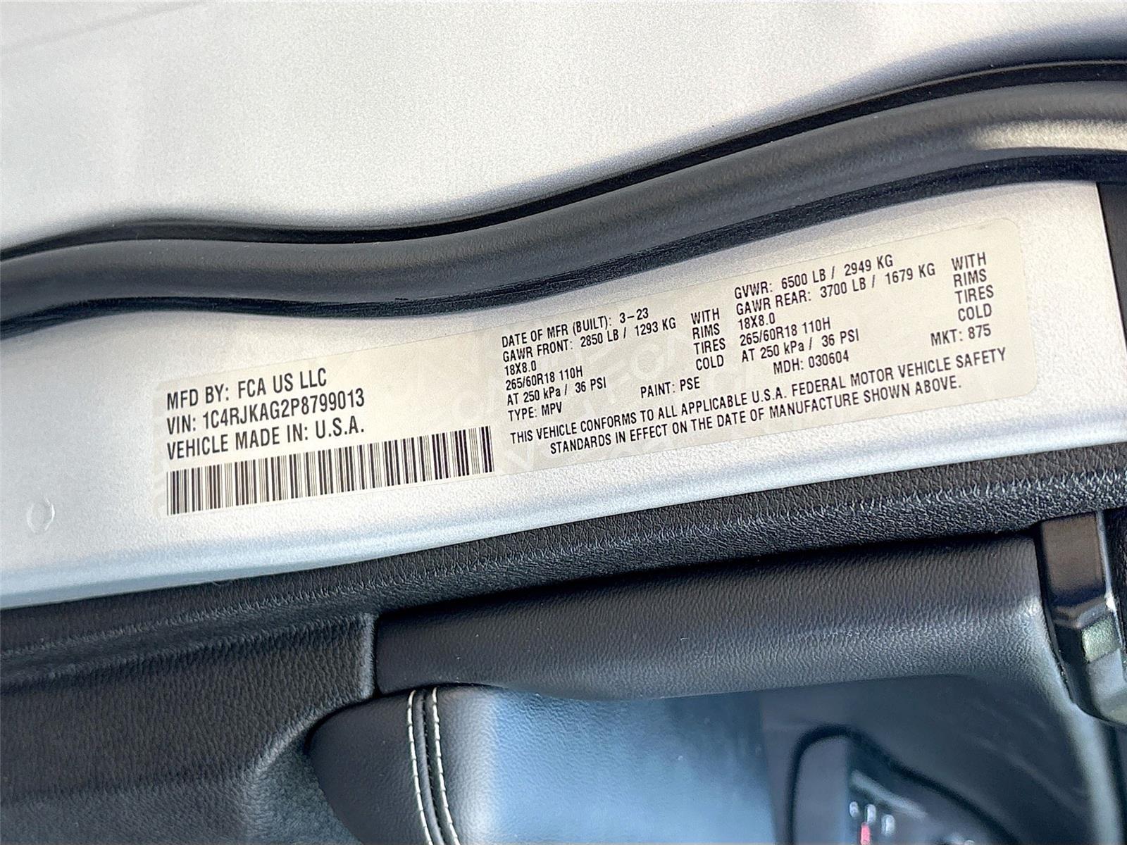 2023 Jeep Grand Cherokee L Laredo