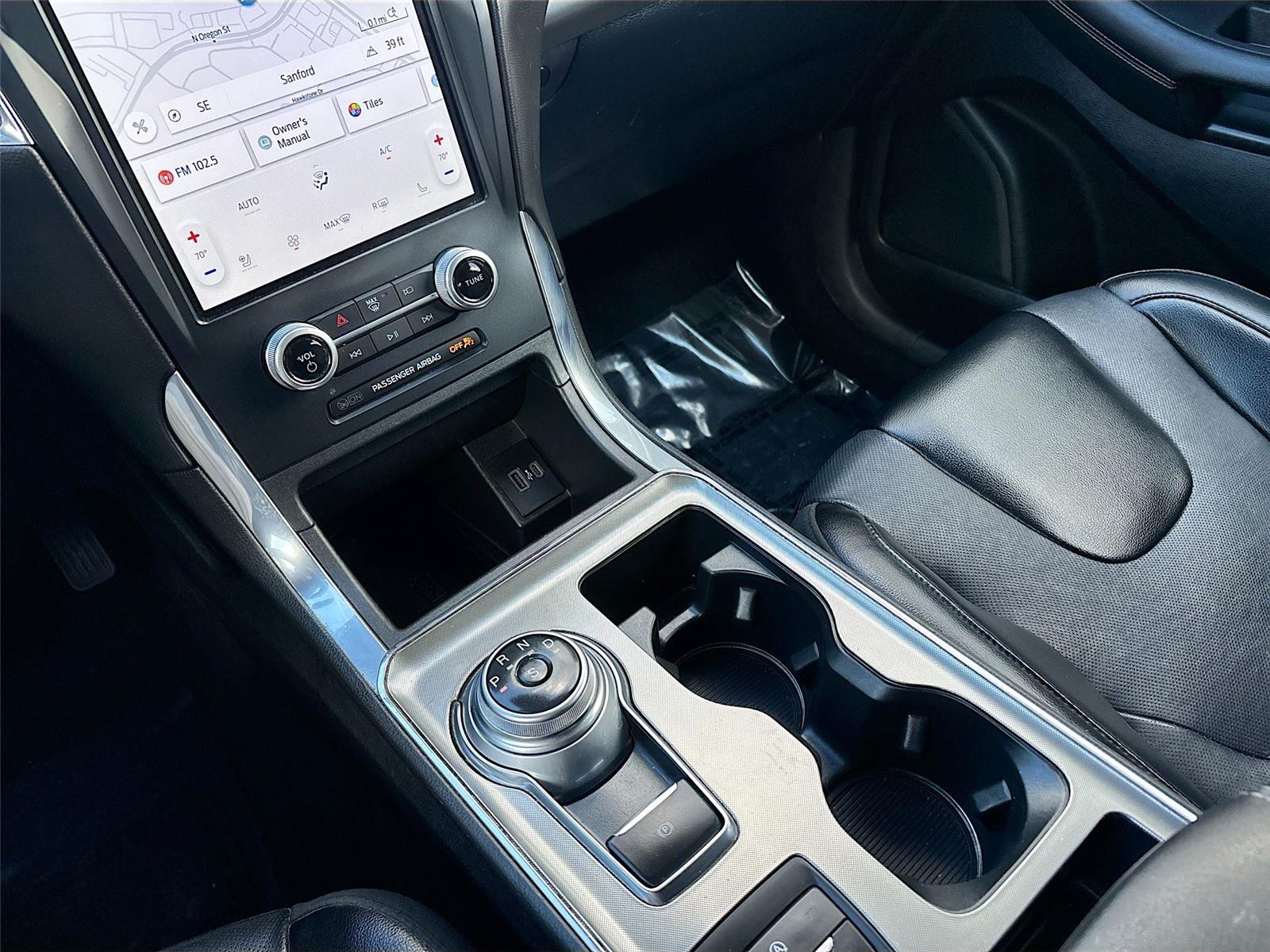 2022 Ford Edge Titanium