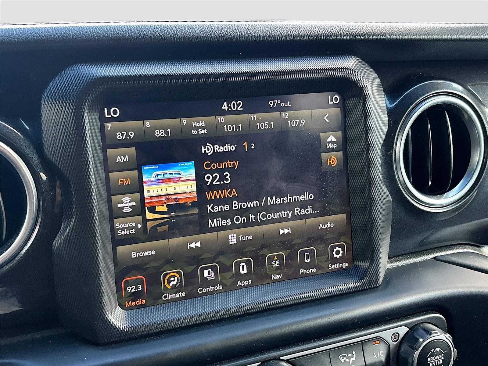 2020 Jeep Wrangler Unlimited Sahara Altitude