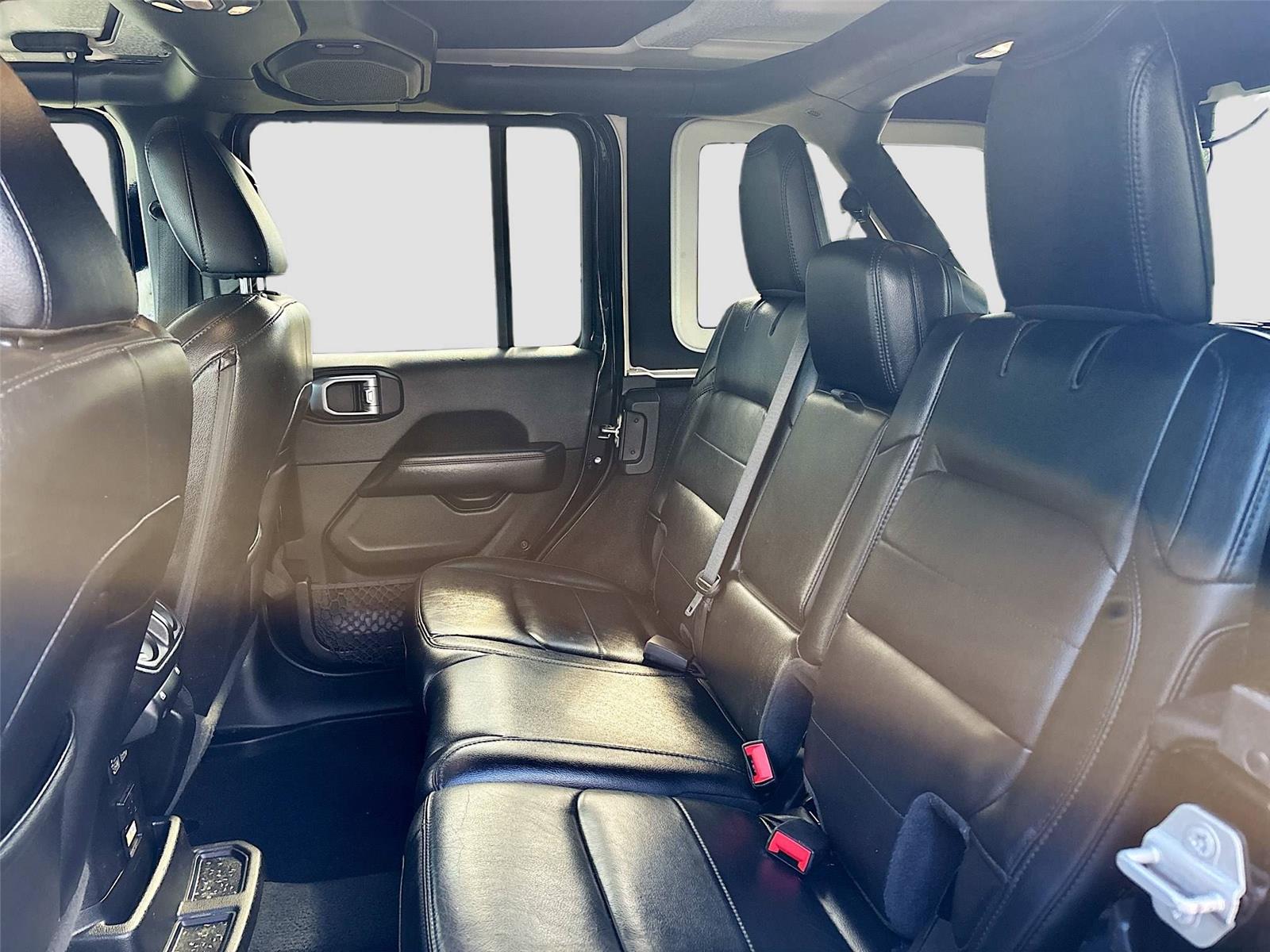 2020 Jeep Wrangler Unlimited Sahara Altitude