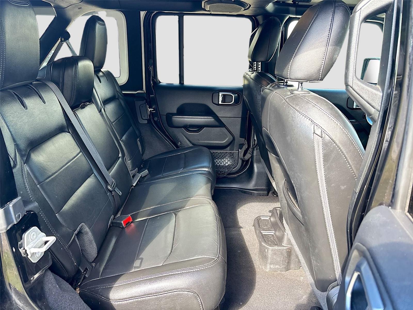 2020 Jeep Wrangler Unlimited Sahara Altitude