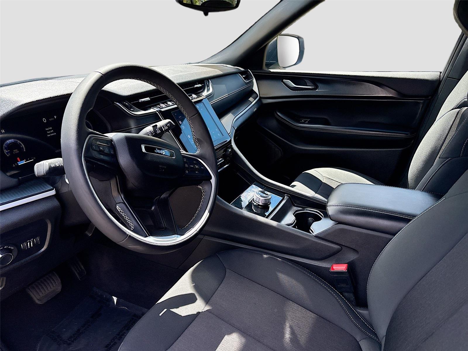 2024 Jeep Grand Cherokee L Laredo