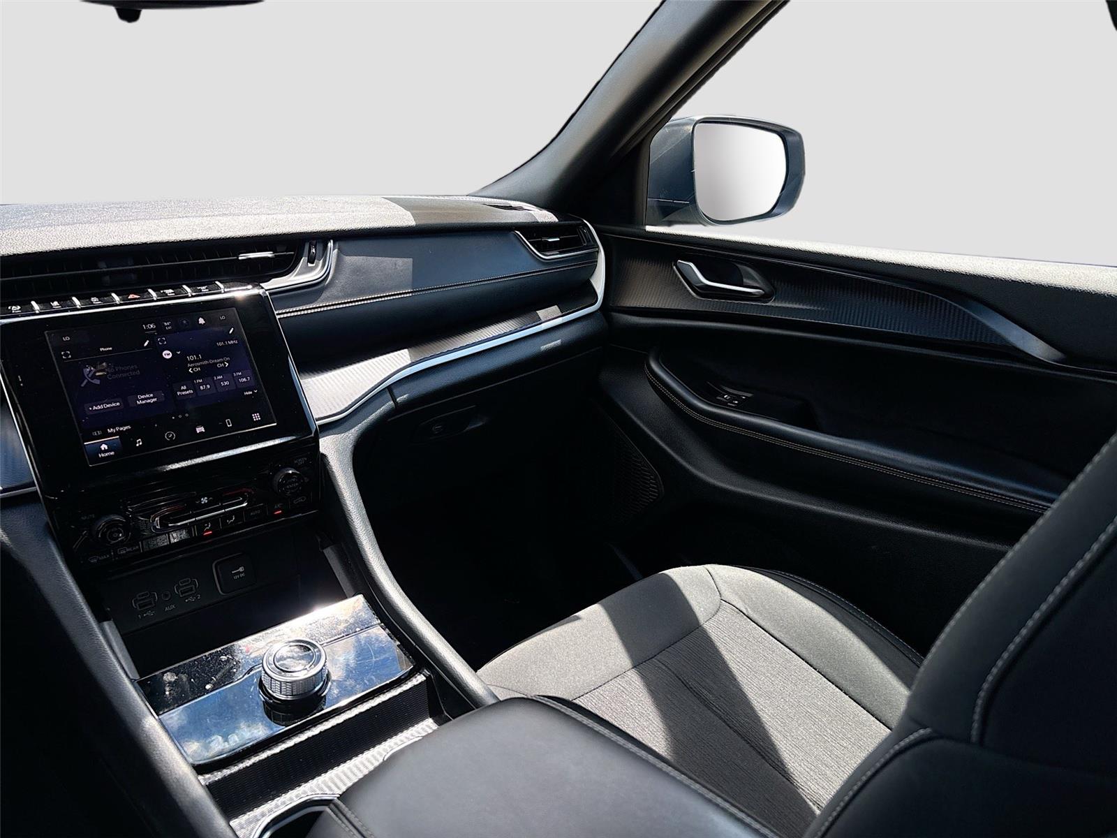 2024 Jeep Grand Cherokee L Laredo