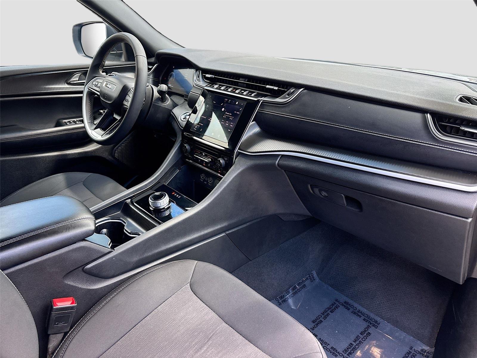 2024 Jeep Grand Cherokee L Laredo