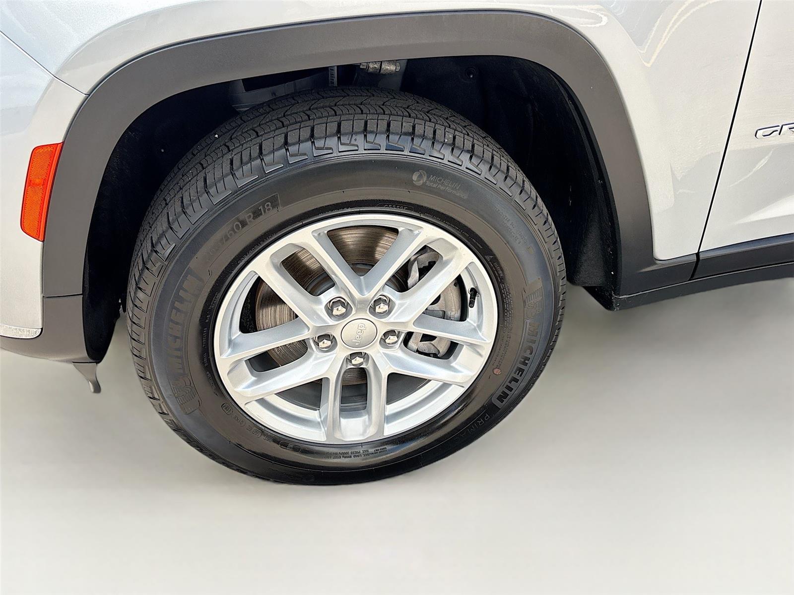 2024 Jeep Grand Cherokee L Laredo