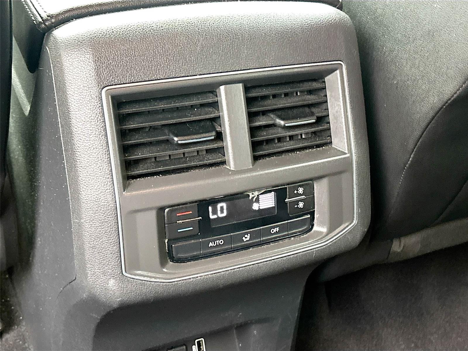 2018 Volkswagen Atlas 3.6L V6 SE w/Technology