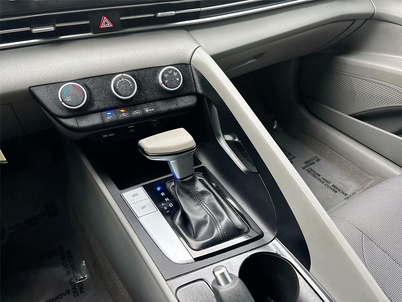 2021 Hyundai Elantra SE