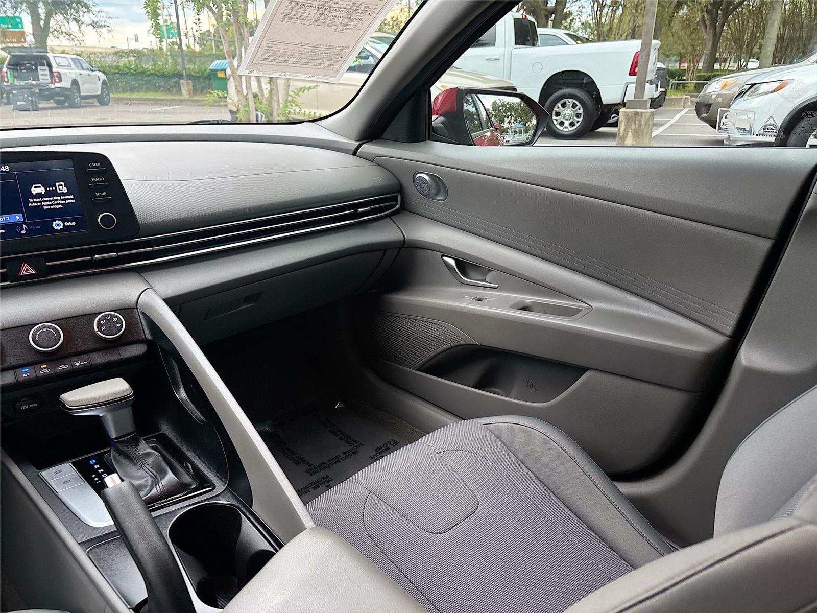 2021 Hyundai Elantra SE