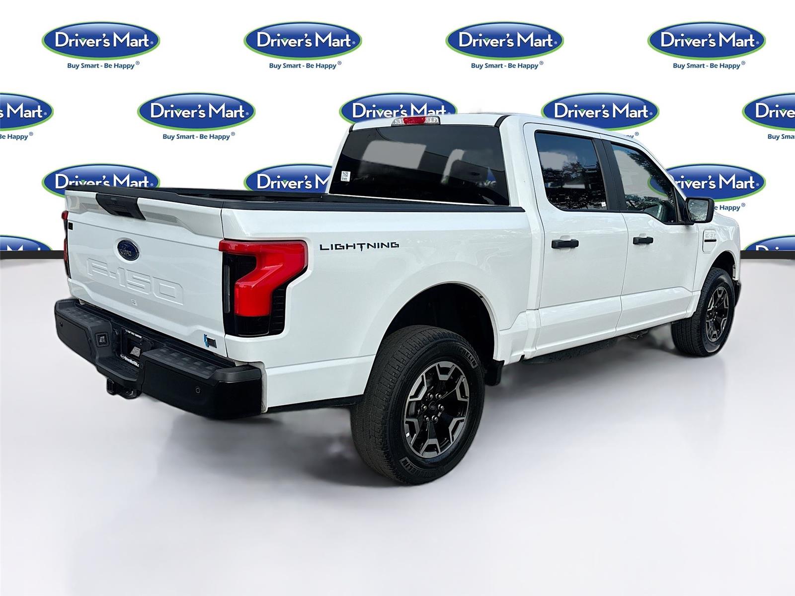 2022 Ford F-150 Lightning photo 3